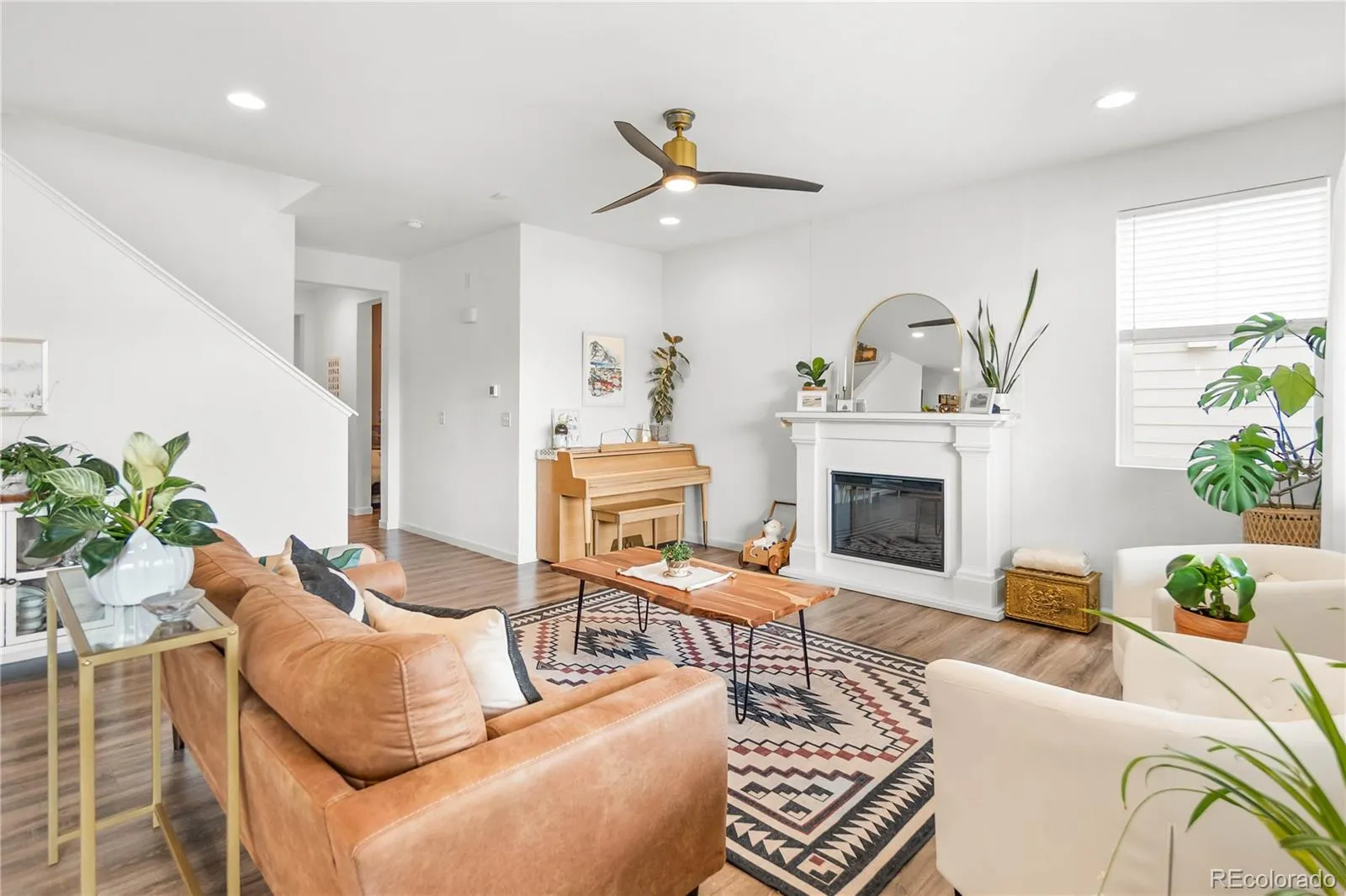 04162026181056 1600 7