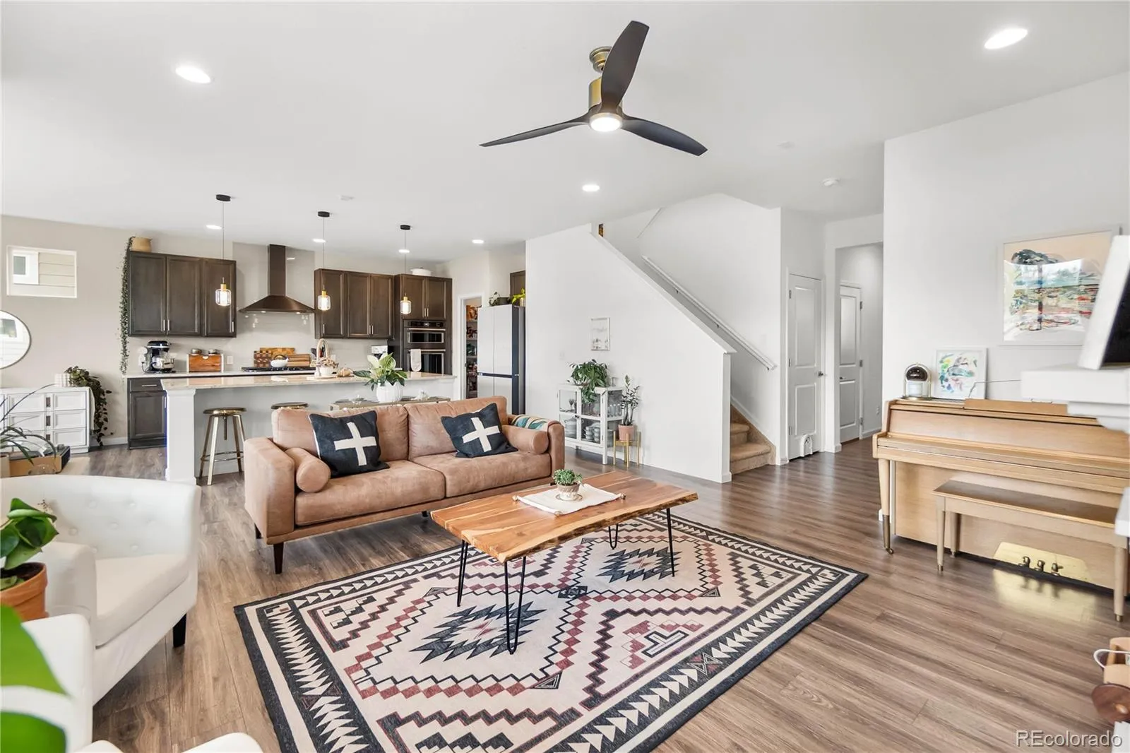 04162026181056 1600 9