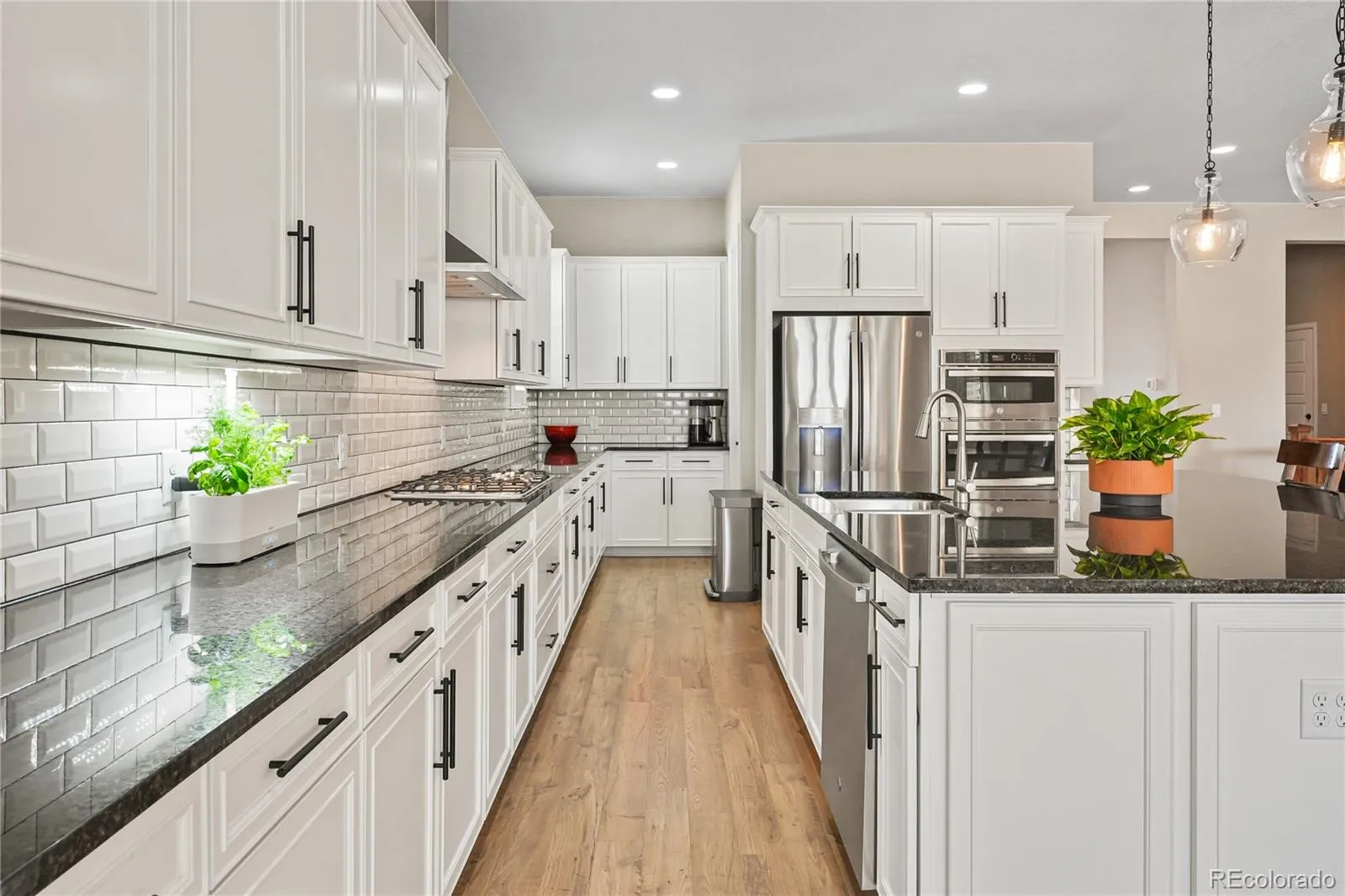 04282026171730 1600 10