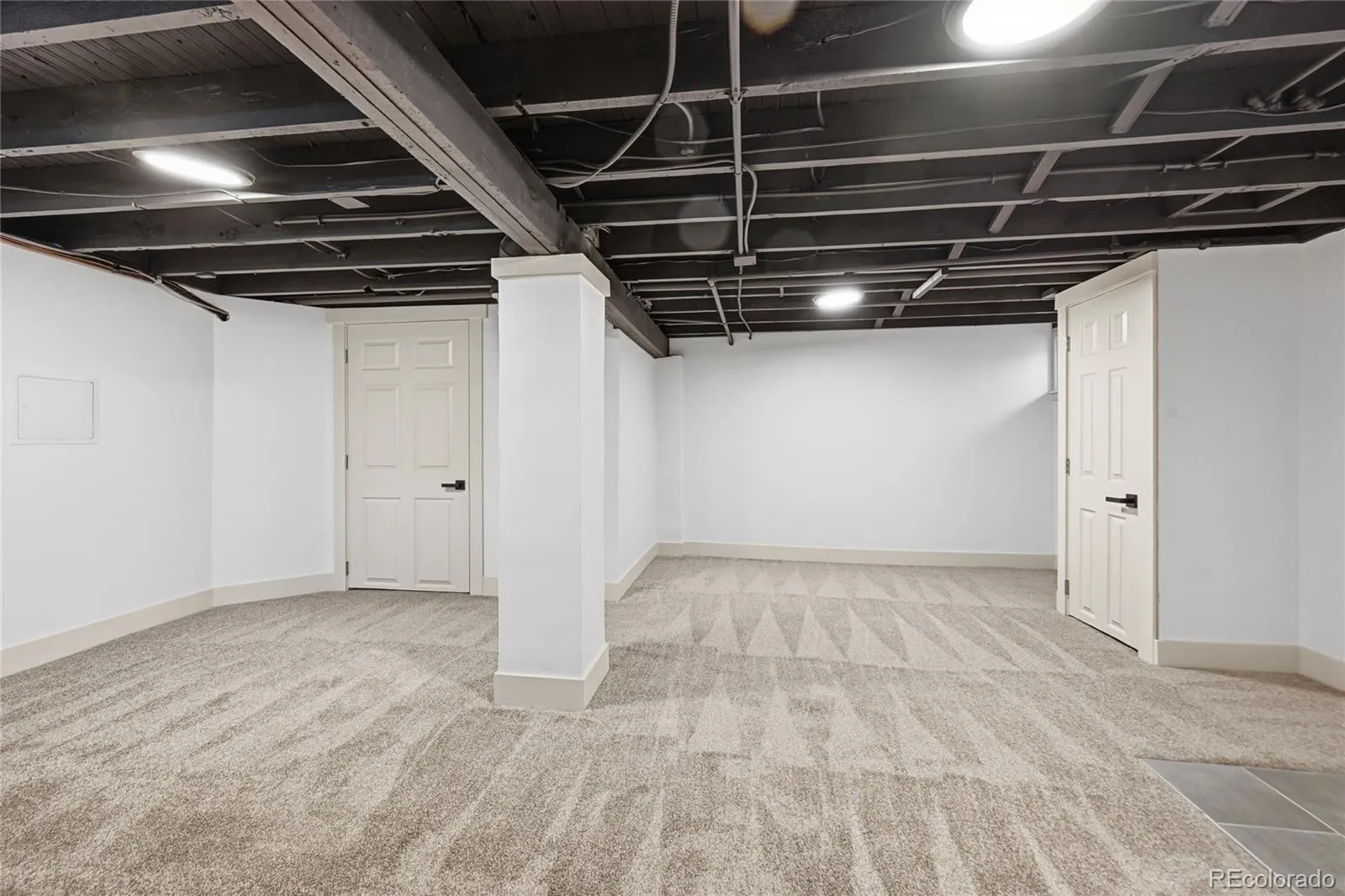 04132026184039 1600 24