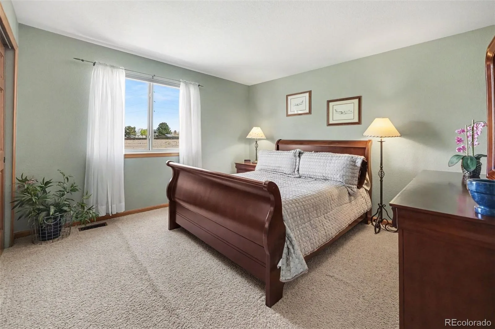 8872 Chestnut Hill Lane Highlands Ranch CO 80130 MLS #REC1640469 07072026141710 1600 24