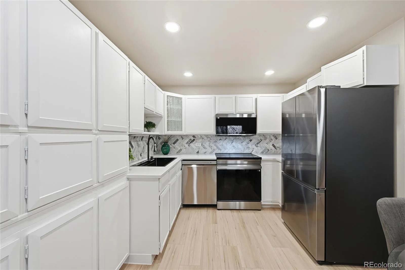 705 S Alton Way #4C Denver CO 80247 MLS #REC1641561 04142026212030 1600 13