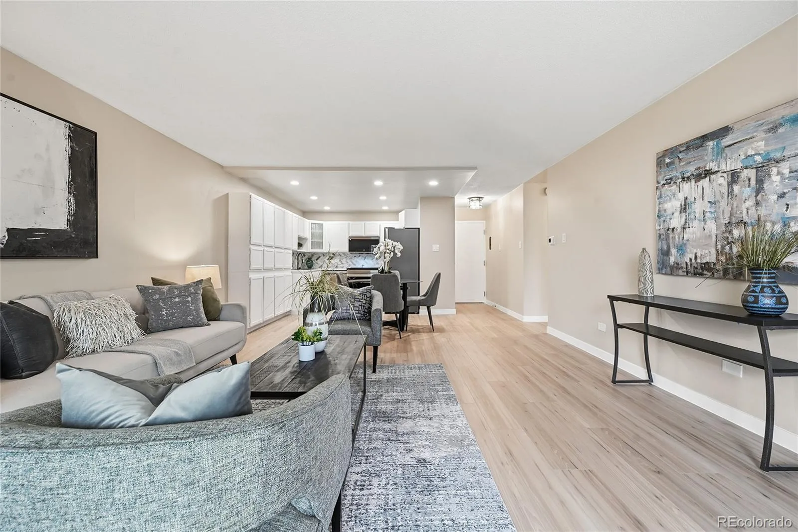 705 S Alton Way #4C Denver CO 80247 MLS #REC1641561 04142026212030 1600 3