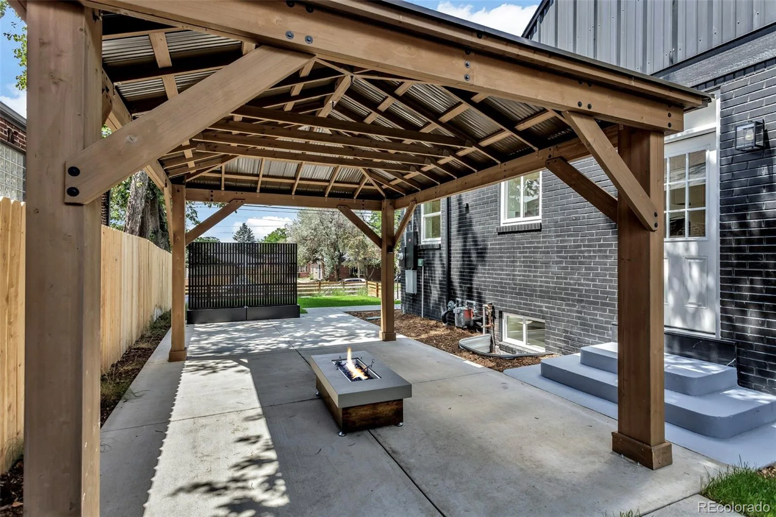 155 Colorado Boulevard Denver CO 80206 | MLS #REC1642704 09232026133950 1600 30