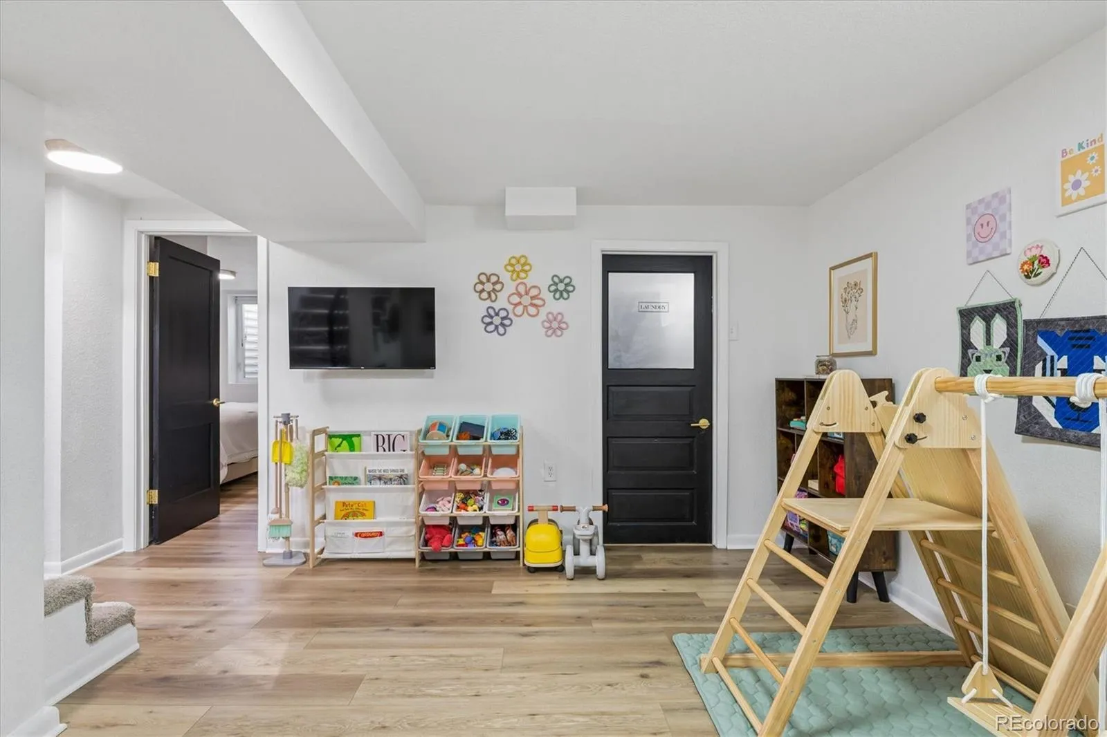 04092026023804 1600 16