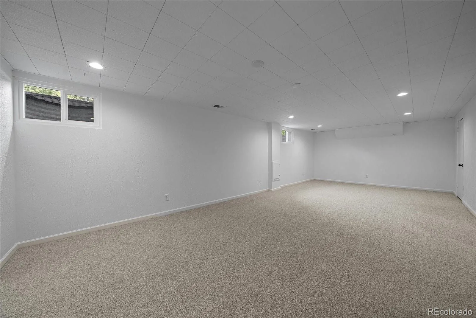 8244 E Kenyon Drive Denver CO 80237 MLS #REC1645109 06102026011905 1600 22