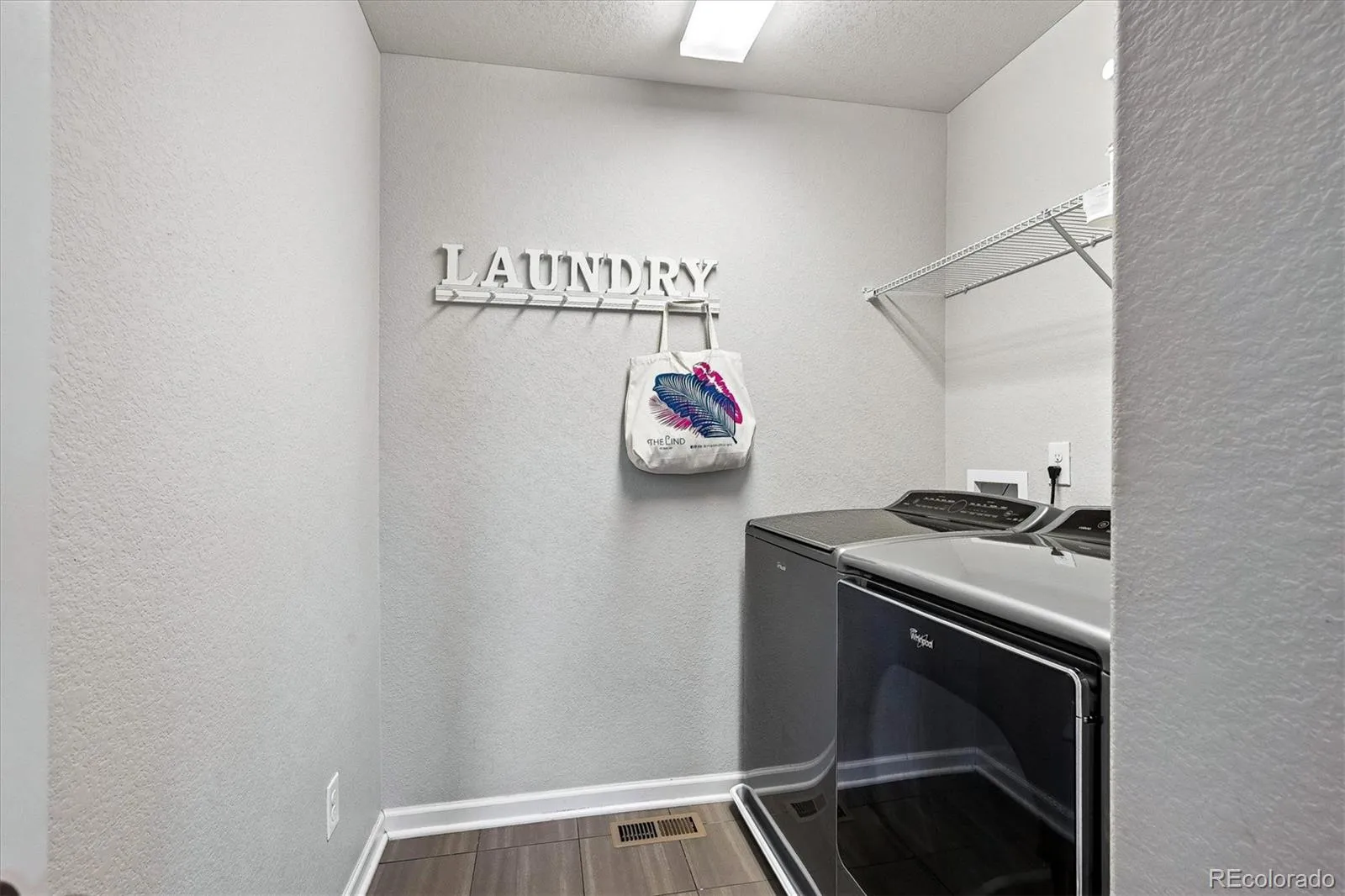 12565 Fisher Drive Englewood CO 80112 MLS #REC1645156 05112026231322 1600 28