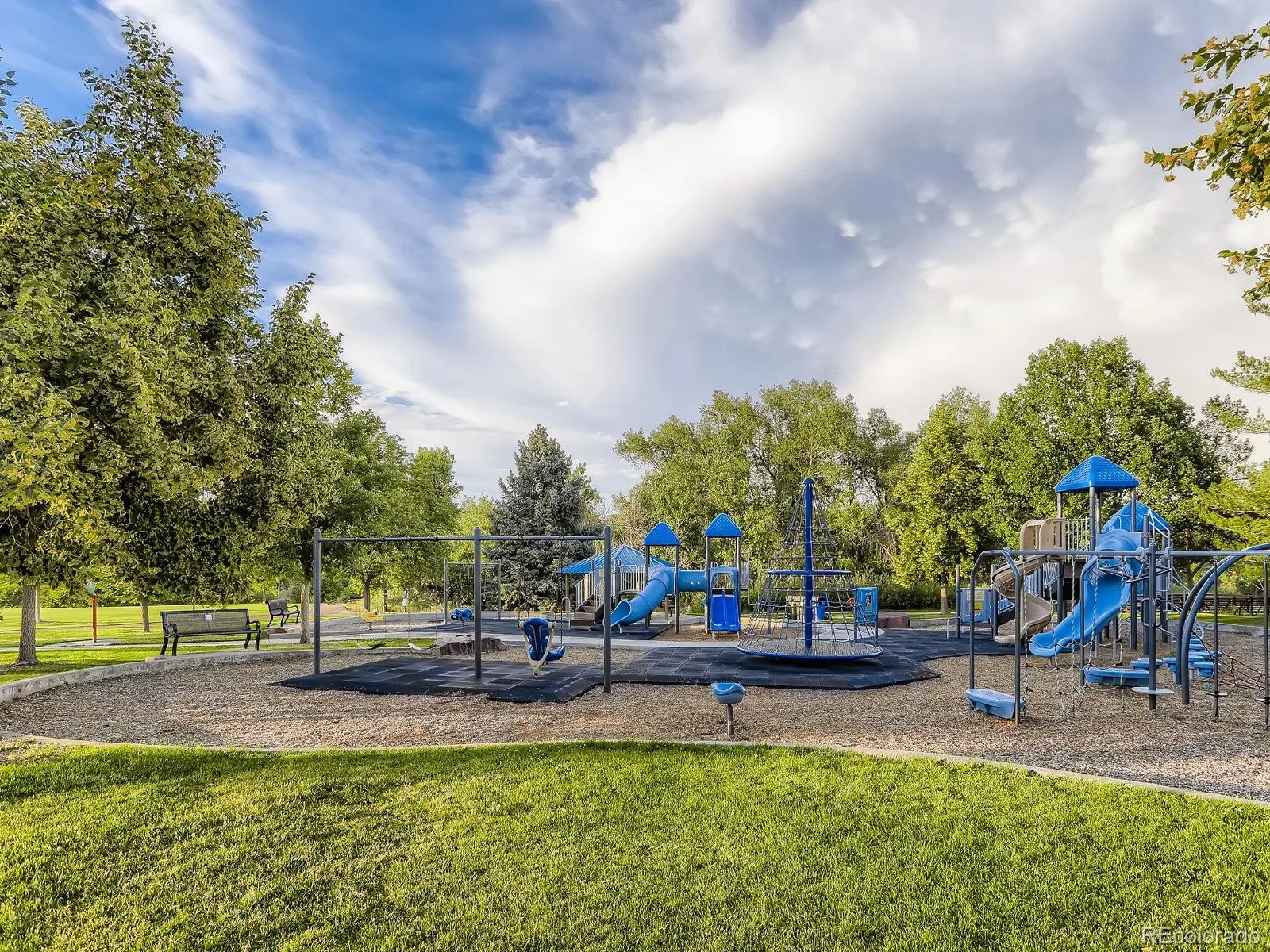 8135 S Syracuse Street Centennial CO 80112 MLS #REC1646244 06082026233941 1600 32