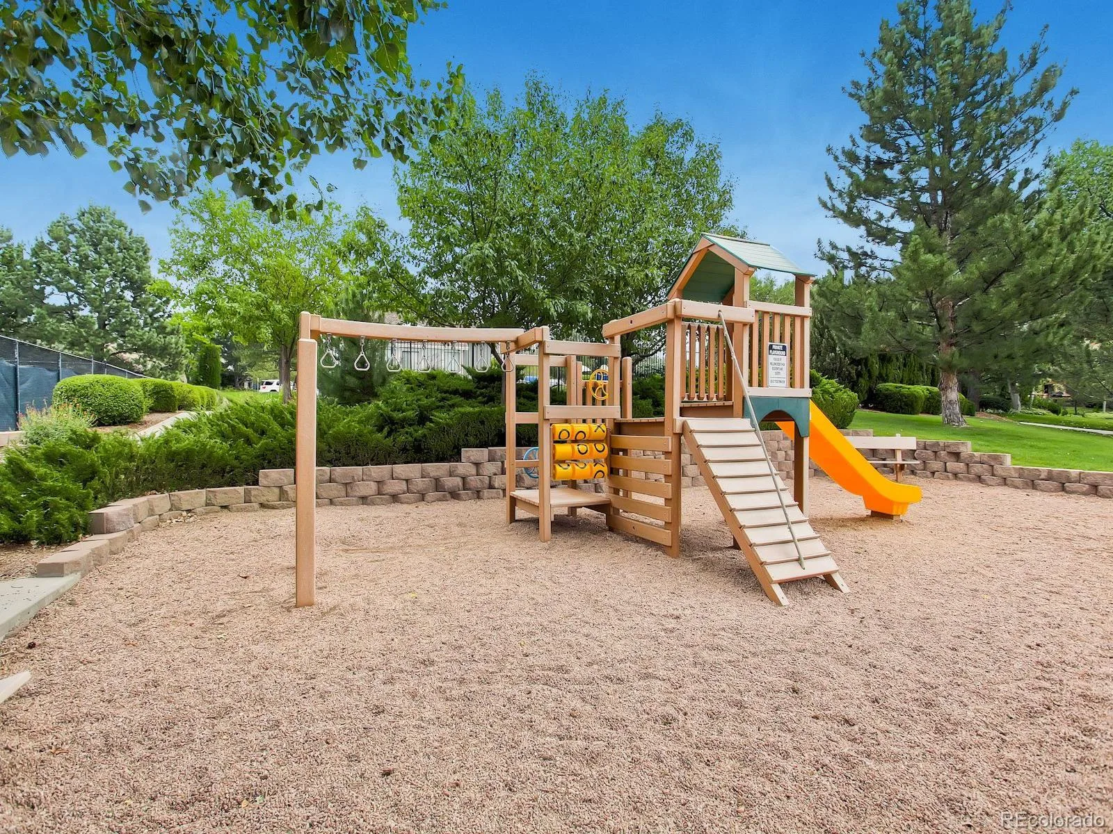 8135 S Syracuse Street Centennial CO 80112 MLS #REC1646244 06082026233941 1600 33