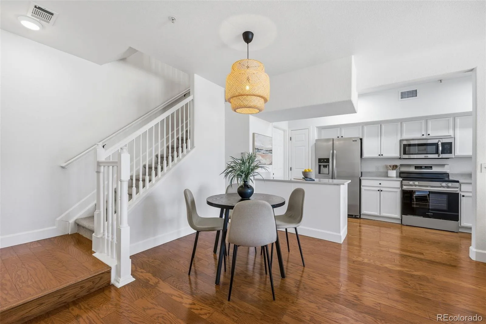 9550 E Florida Avenue #2021 Denver CO 80247 MLS #REC1649675 06092026072146 1600 11