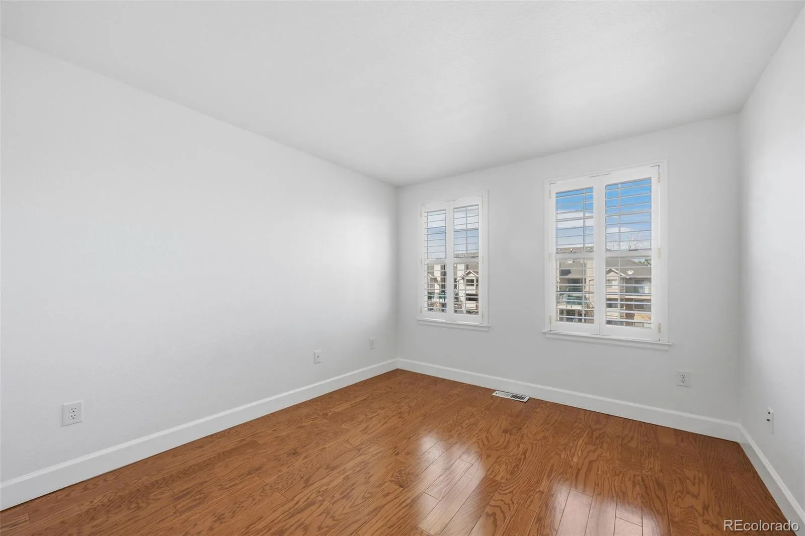 9550 E Florida Avenue #2021 Denver CO 80247 MLS #REC1649675 06092026072146 1600 17