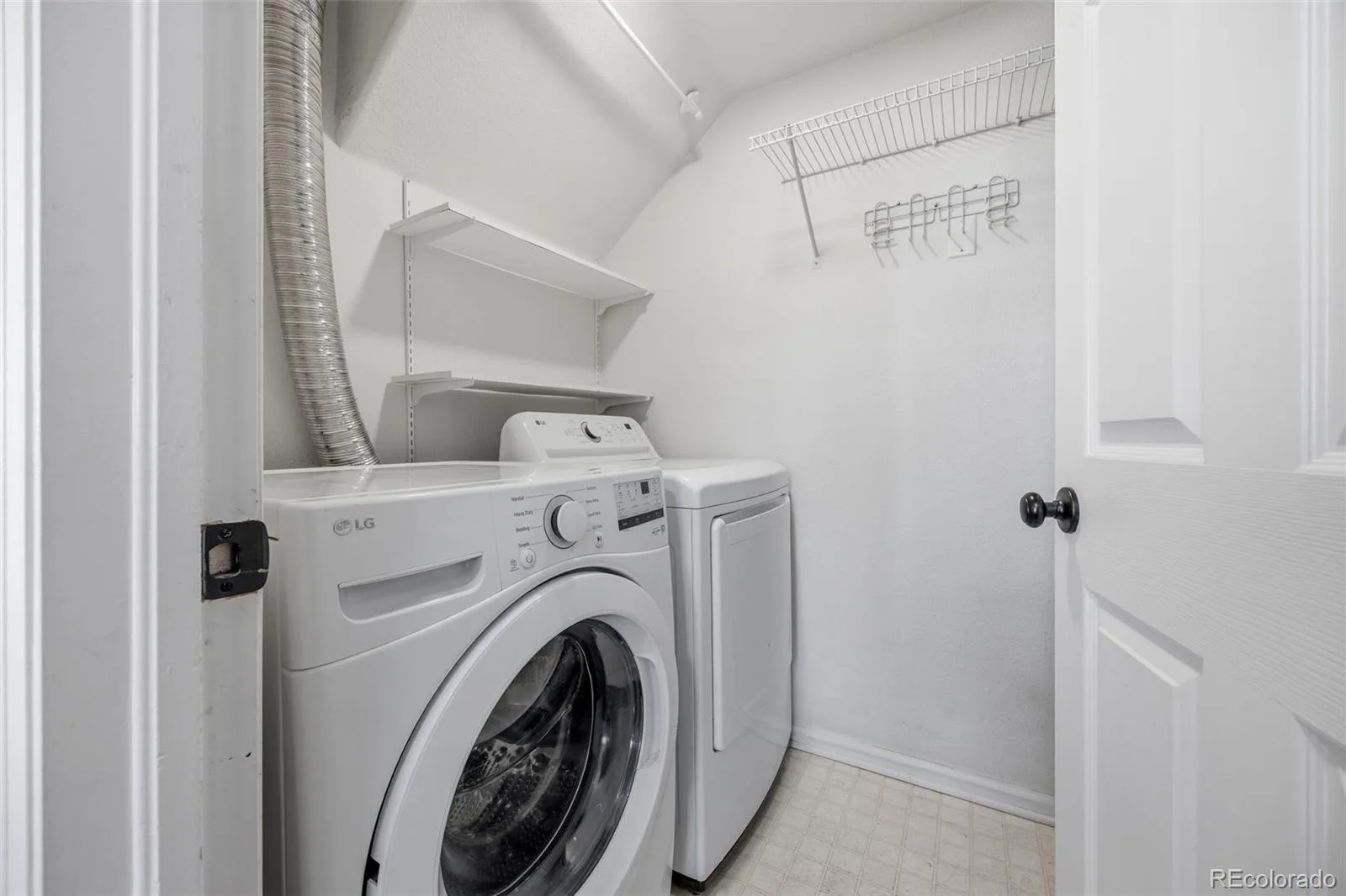 9550 E Florida Avenue #2021 Denver CO 80247 MLS #REC1649675 06092026072146 1600 22