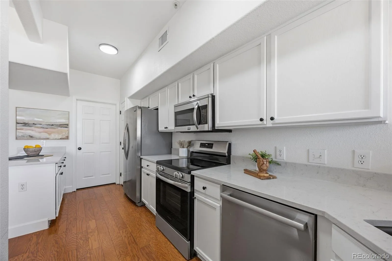9550 E Florida Avenue #2021 Denver CO 80247 MLS #REC1649675 06092026072146 1600 6