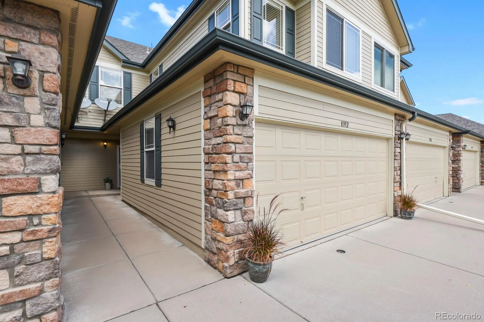 8352 S Garland Circle Littleton CO 80128 | MLS #REC1651063 08272026163559 1600 1