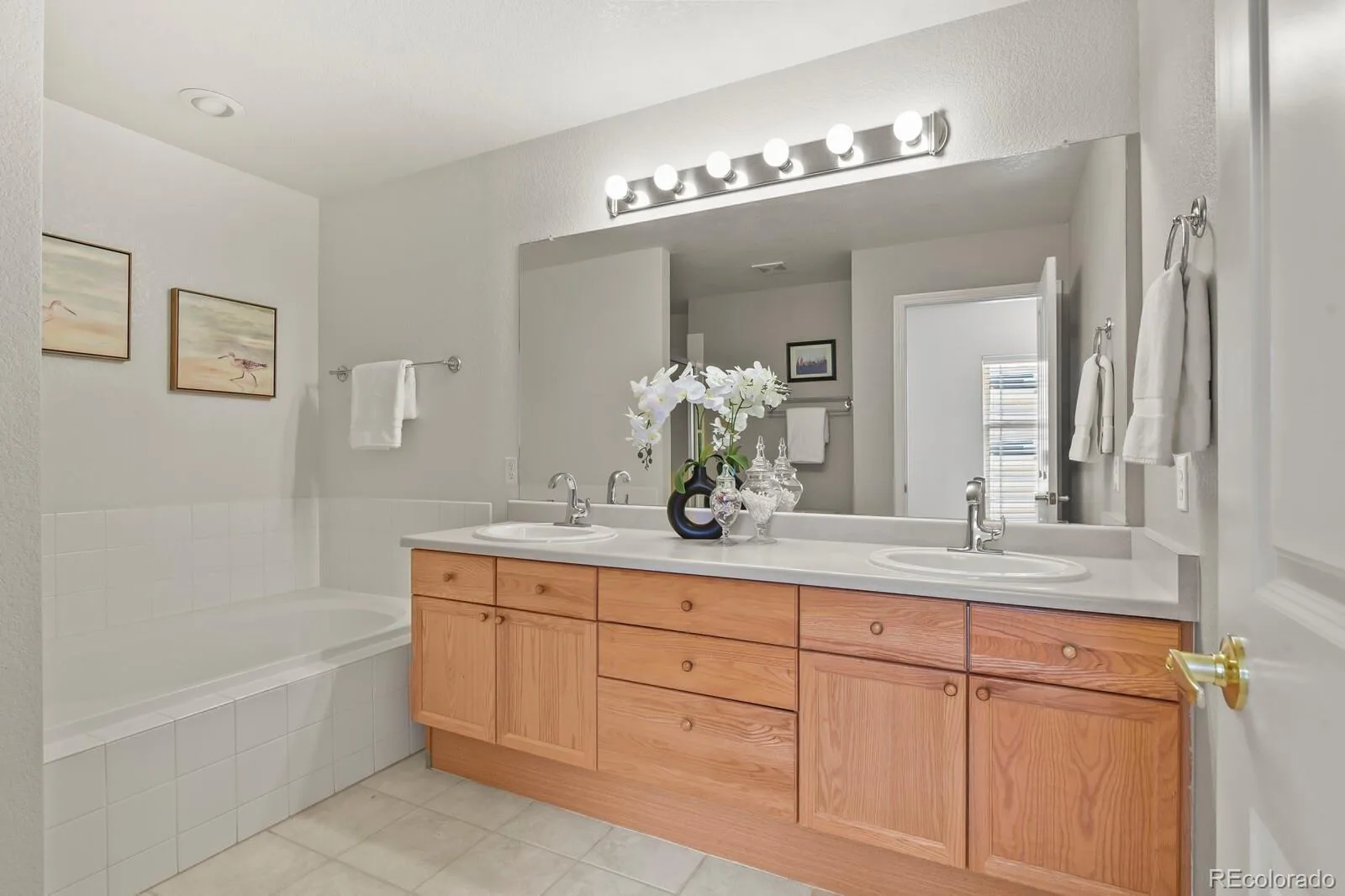 8352 S Garland Circle Littleton CO 80128 | MLS #REC1651063 08272026163559 1600 20