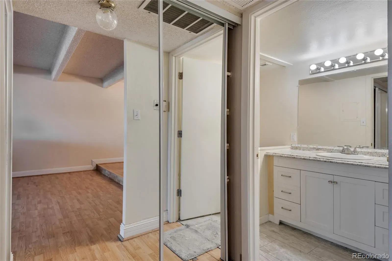 8060 E Girard Avenue #208 Denver CO 80231 MLS #REC1652712 01302026000856 1600 14