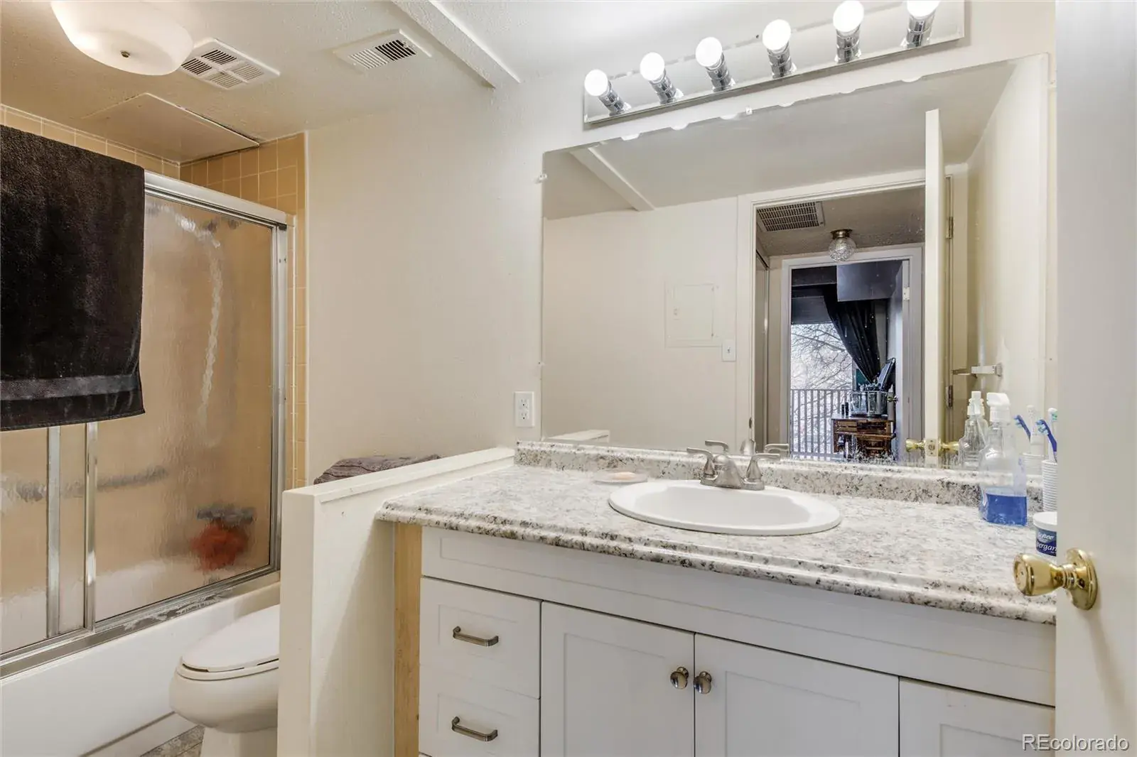 8060 E Girard Avenue #208 Denver CO 80231 MLS #REC1652712 01302026000856 1600 15
