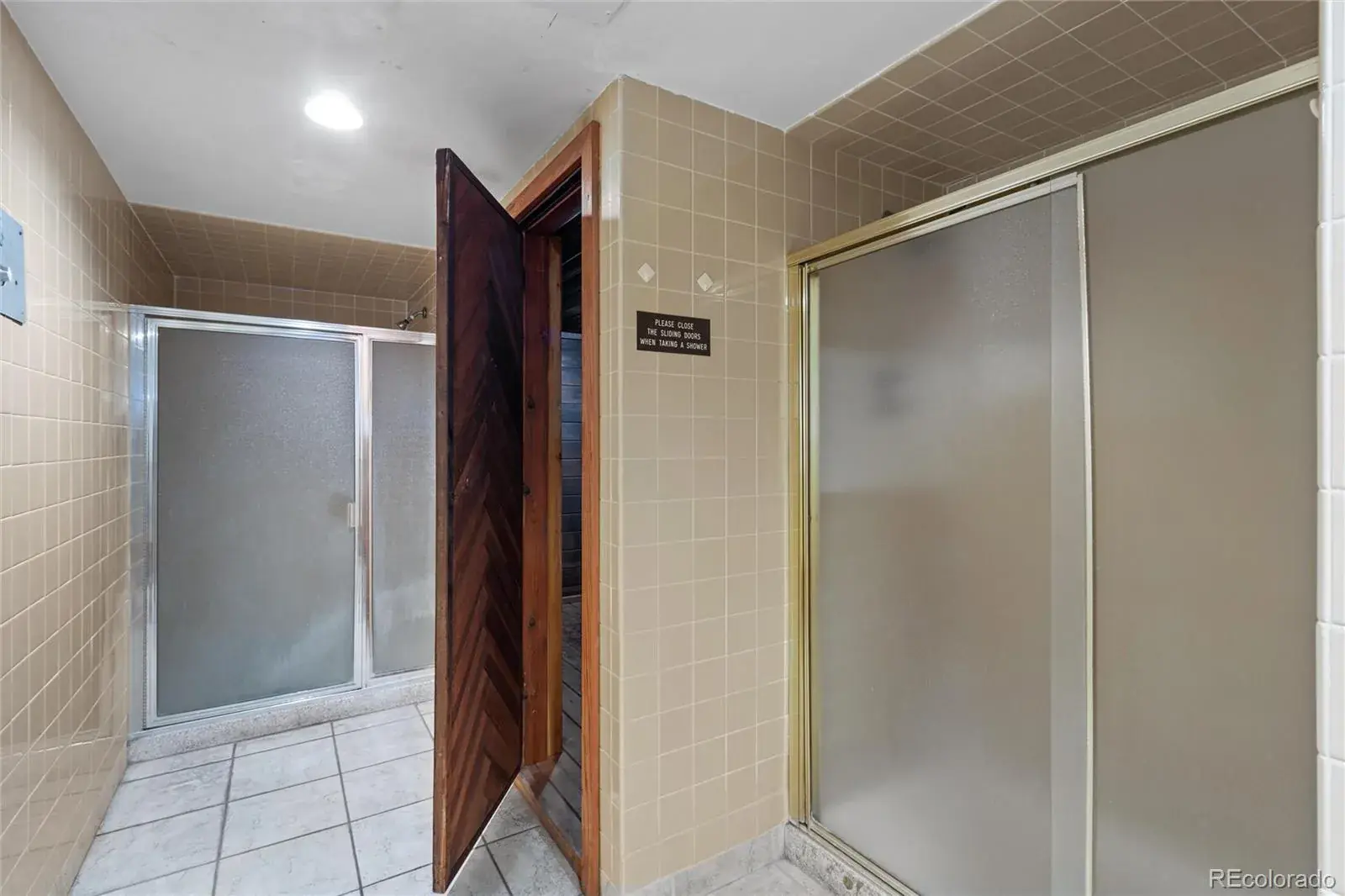 8060 E Girard Avenue #208 Denver CO 80231 MLS #REC1652712 01302026000856 1600 39