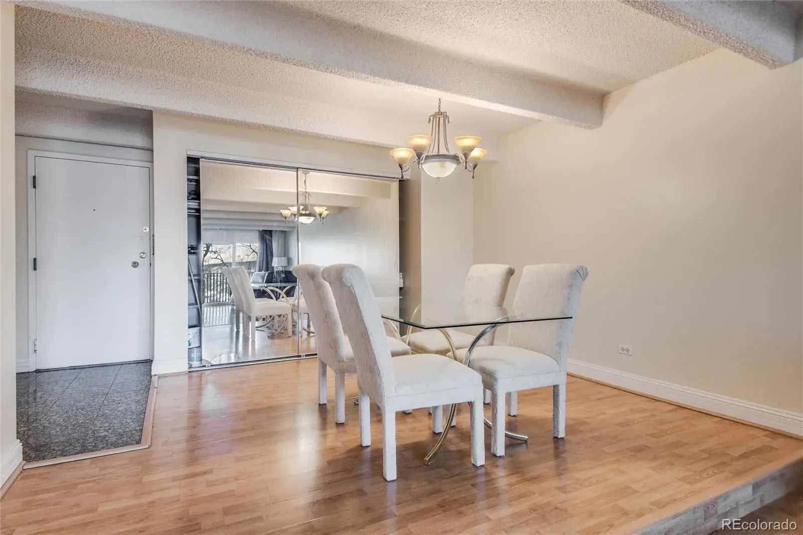8060 E Girard Avenue #208 Denver CO 80231 MLS #REC1652712 01302026000856 1600 4