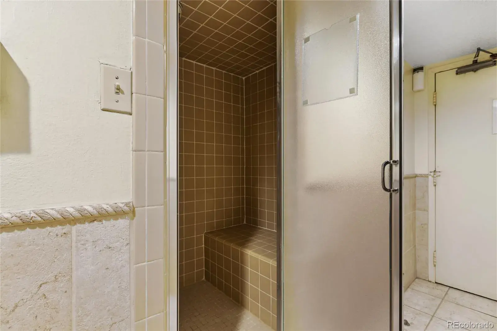 8060 E Girard Avenue #208 Denver CO 80231 MLS #REC1652712 01302026000856 1600 41