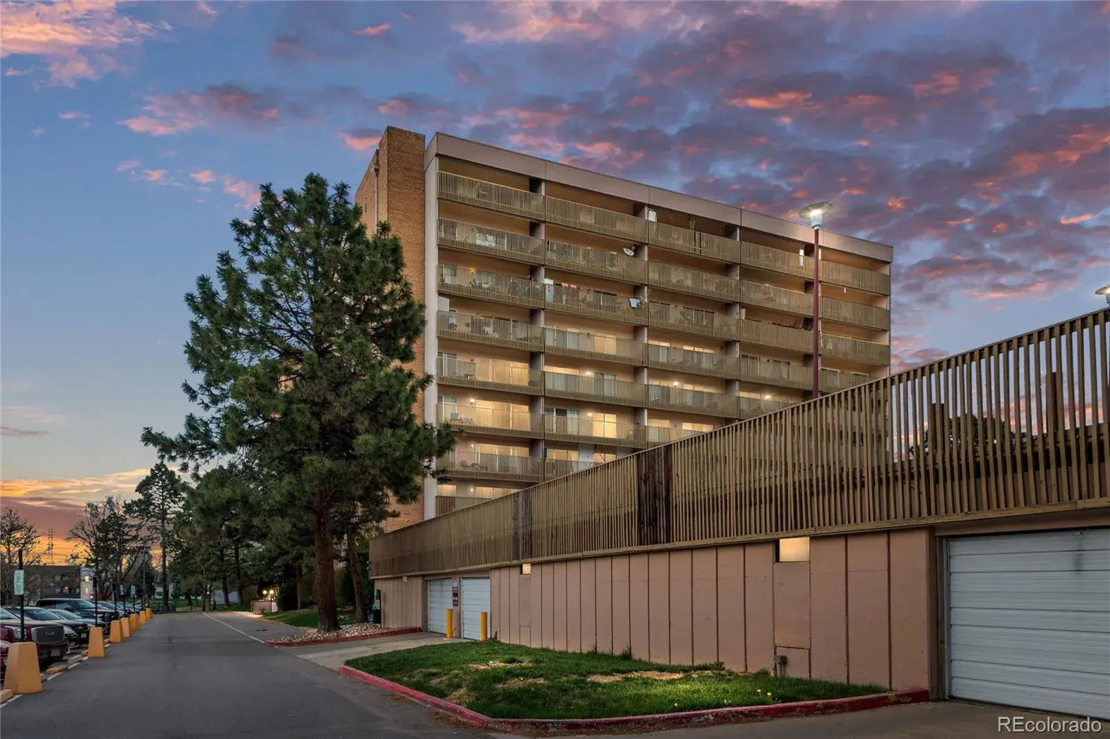 8060 E Girard Avenue #208 Denver CO 80231 MLS #REC1652712 01302026000856 1600 42