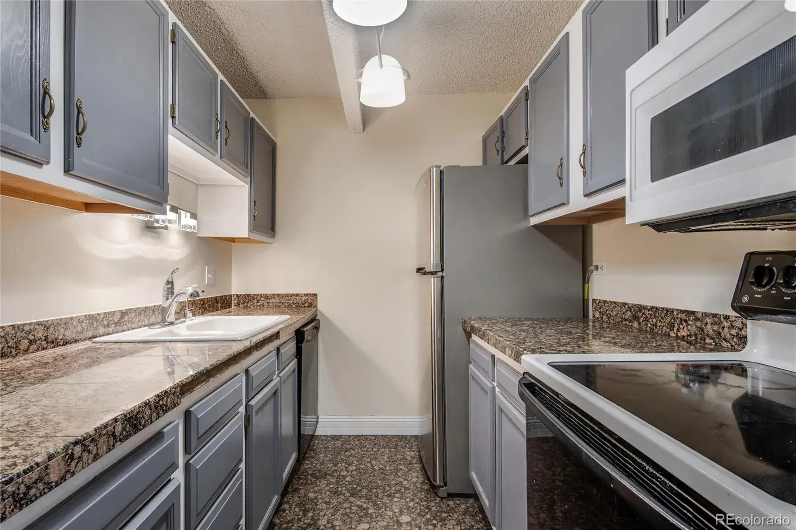 8060 E Girard Avenue #208 Denver CO 80231 MLS #REC1652712 01302026000856 1600 6