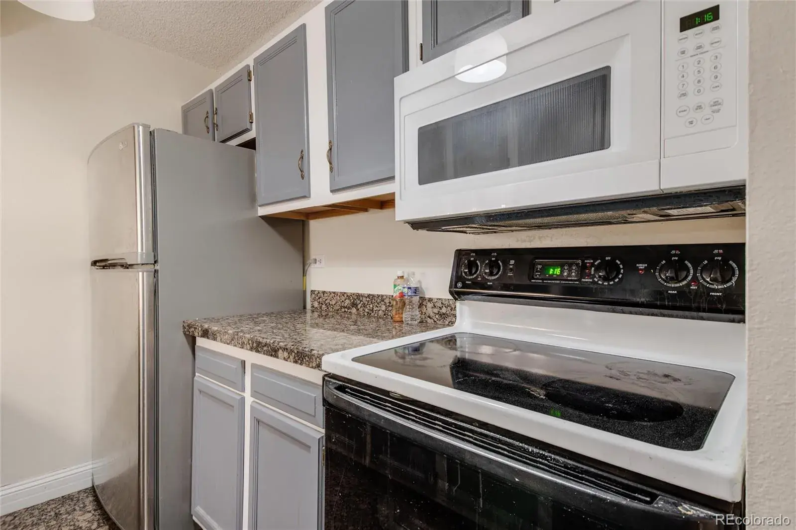 8060 E Girard Avenue #208 Denver CO 80231 MLS #REC1652712 01302026000856 1600 7