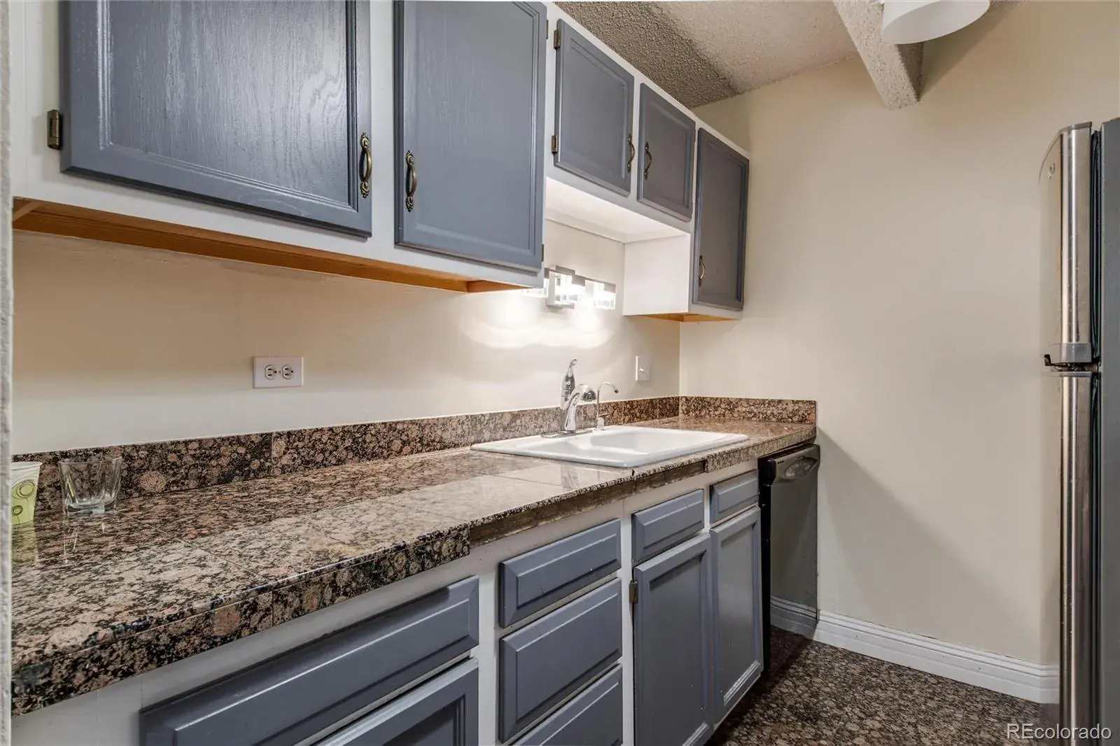 8060 E Girard Avenue #208 Denver CO 80231 MLS #REC1652712 01302026000856 1600 8