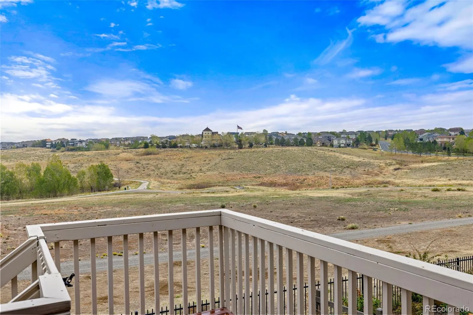 26743 E Peakview Place Aurora CO 80016 MLS #REC1657759 05232026182122 1600 28