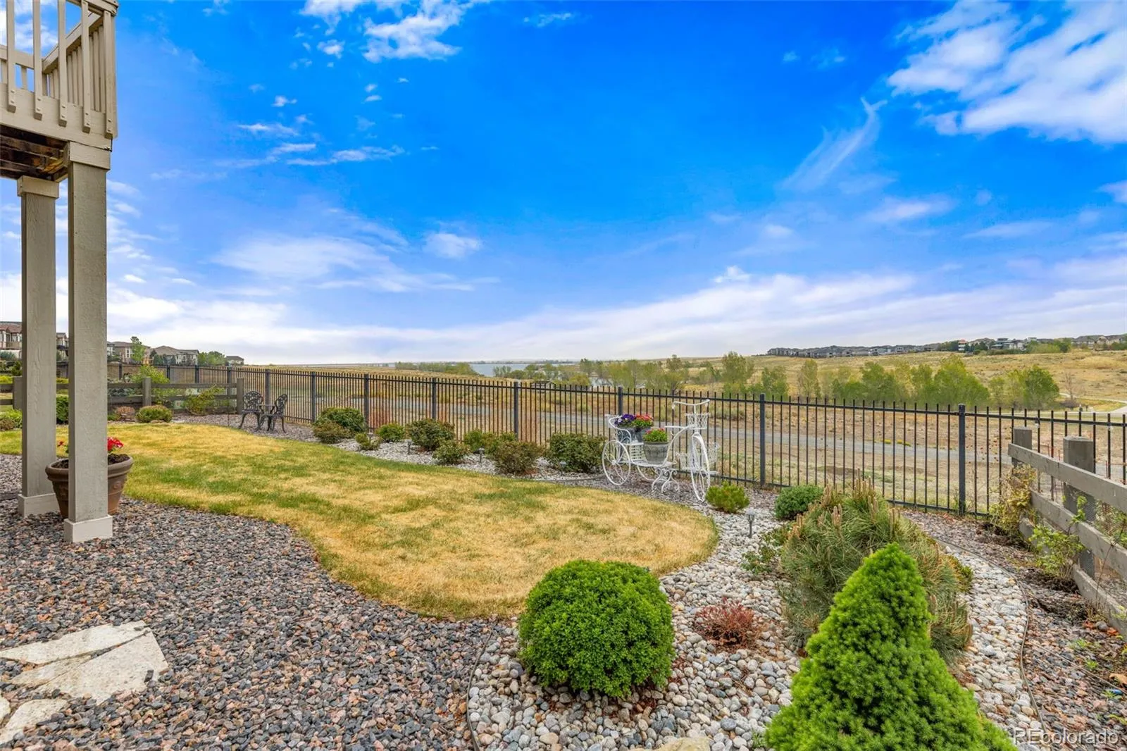 26743 E Peakview Place Aurora CO 80016 MLS #REC1657759 05232026182122 1600 42