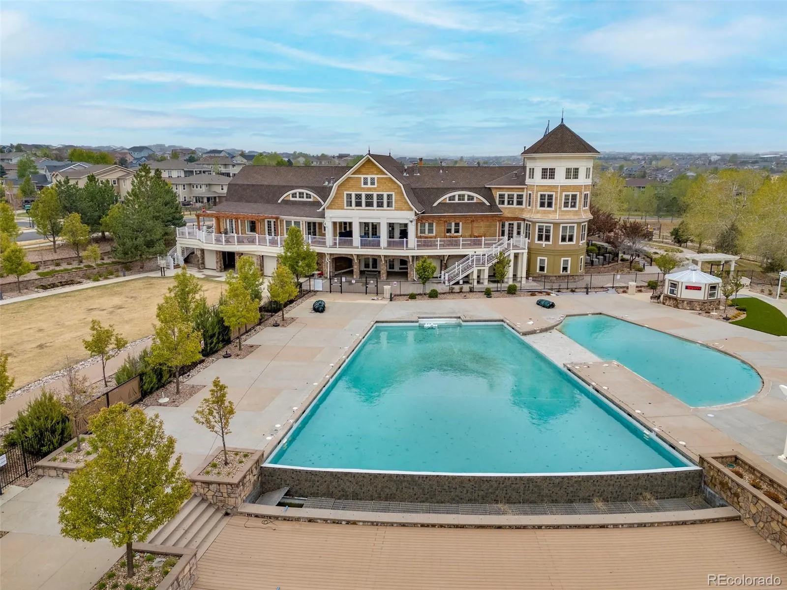 26743 E Peakview Place Aurora CO 80016 MLS #REC1657759 05232026182122 1600 44