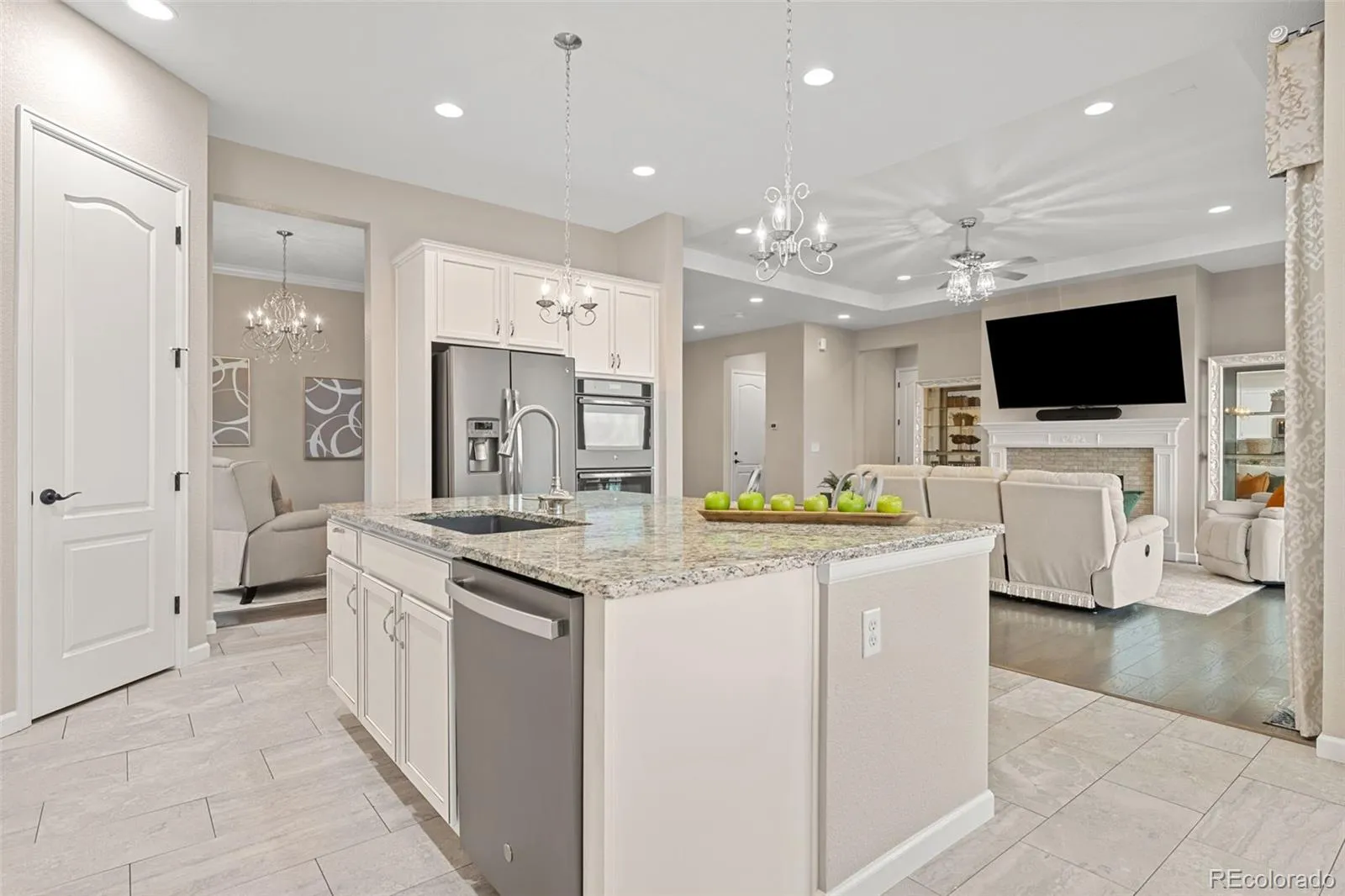 26743 E Peakview Place Aurora CO 80016 MLS #REC1657759 05232026182122 1600 5