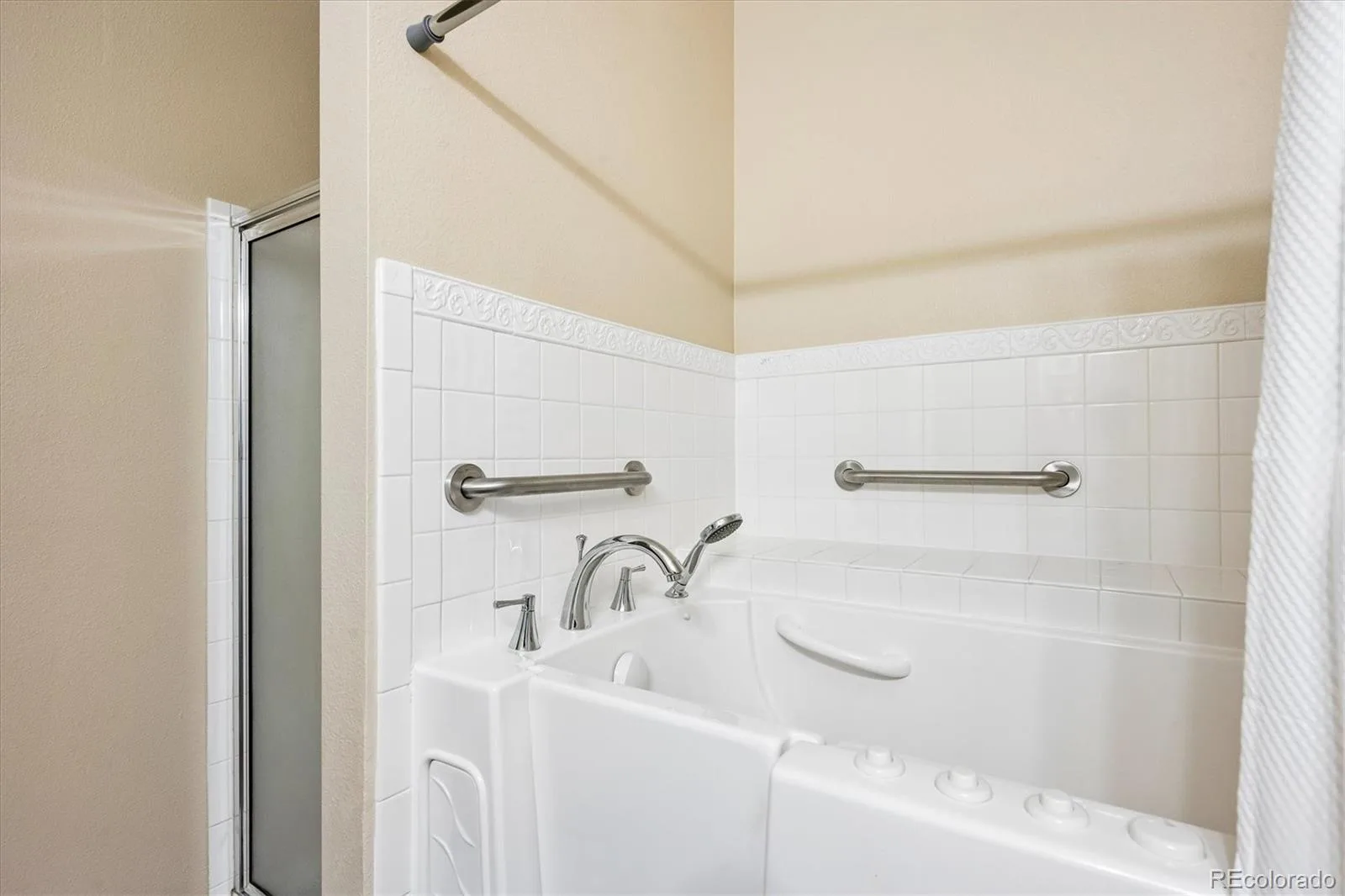 2801 Newport Circle Castle Rock CO 80104 | MLS #REC1658248 06022026185057 1600 19