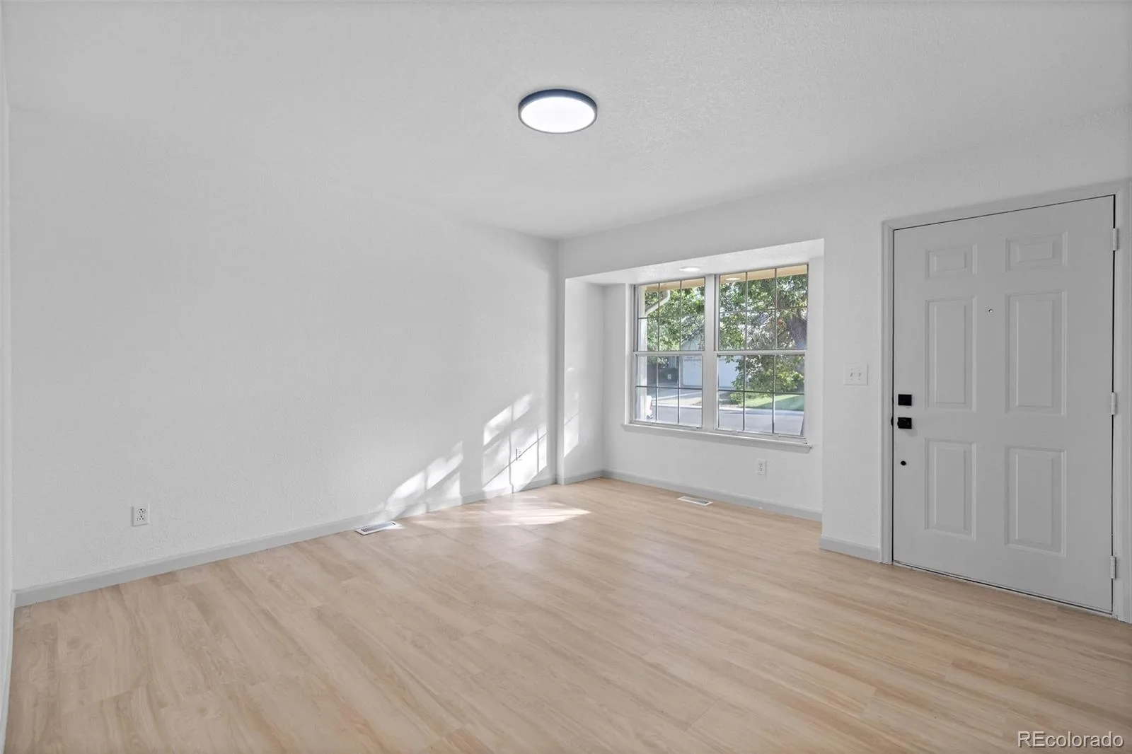 4215 S Ireland Court Aurora CO 80013 | MLS #REC1658282 08192026225354 1600 1