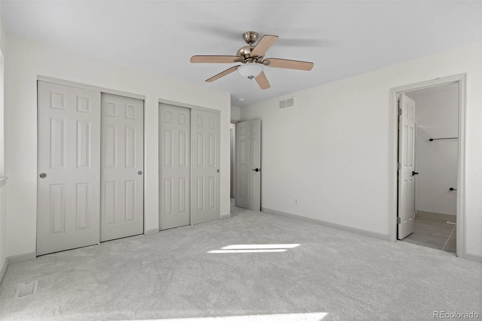 4215 S Ireland Court Aurora CO 80013 | MLS #REC1658282 08192026225354 1600 14