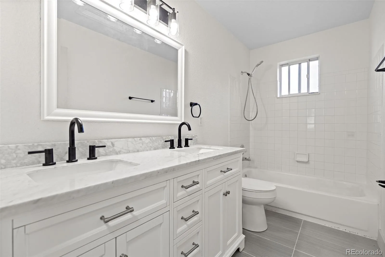 4215 S Ireland Court Aurora CO 80013 | MLS #REC1658282 08192026225354 1600 18