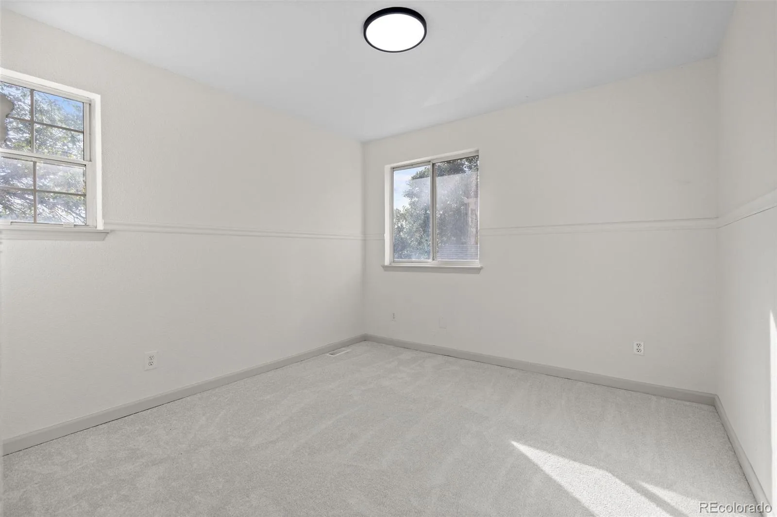 4215 S Ireland Court Aurora CO 80013 | MLS #REC1658282 08192026225354 1600 19