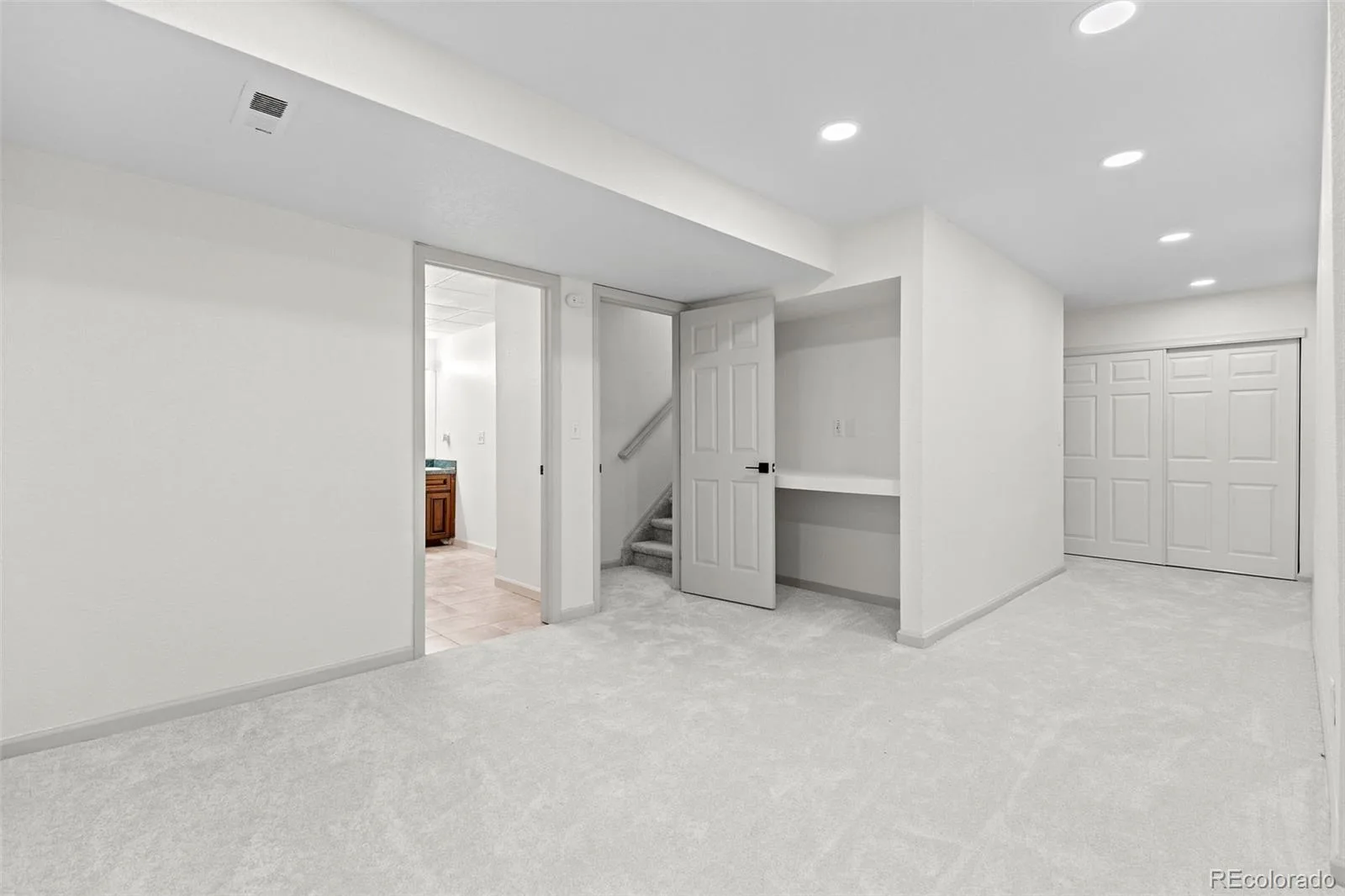 4215 S Ireland Court Aurora CO 80013 | MLS #REC1658282 08192026225354 1600 21