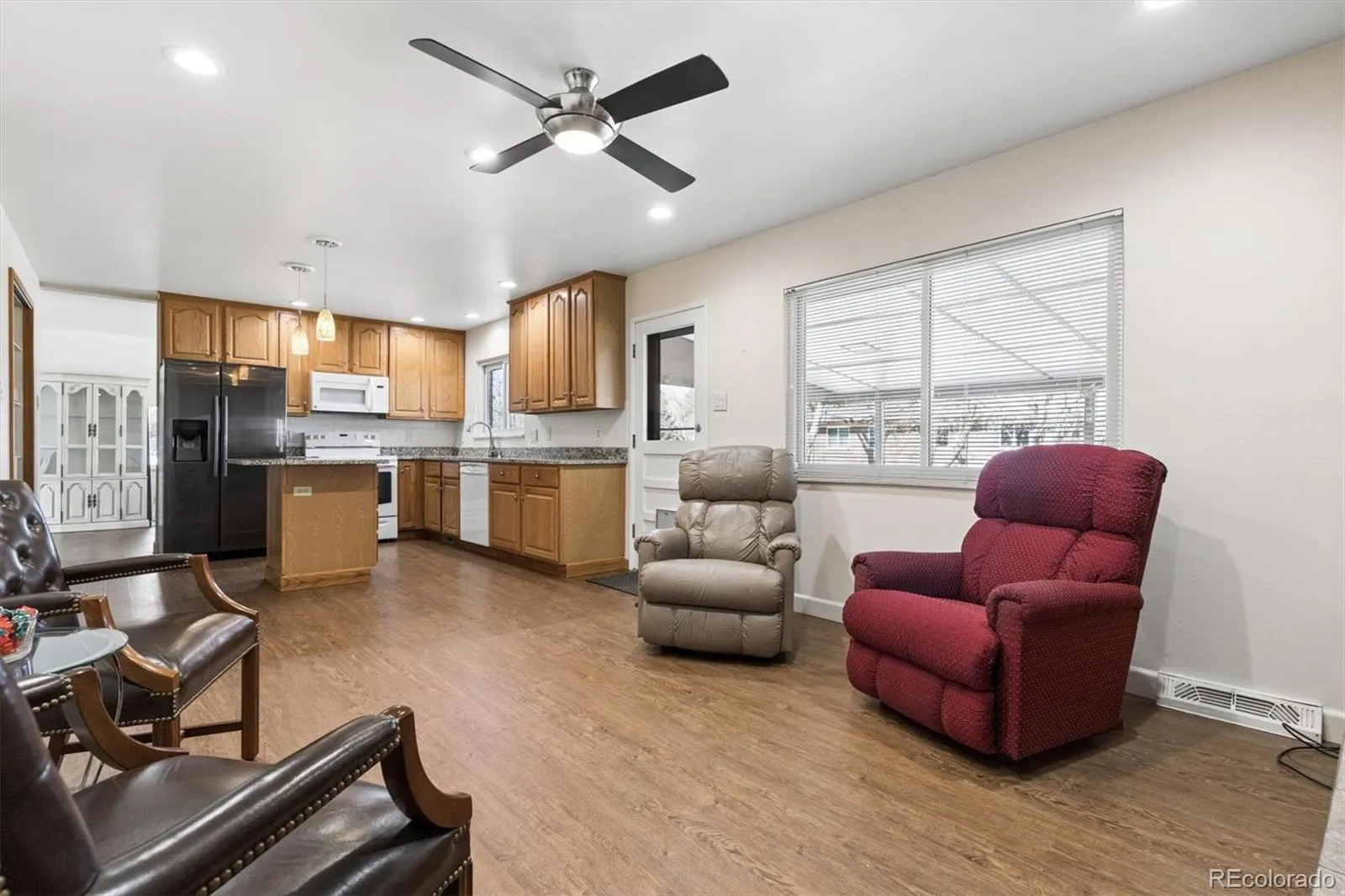 8005 E Princeton Avenue Denver CO 80237 MLS #REC1660278 05182026223546 1600 9