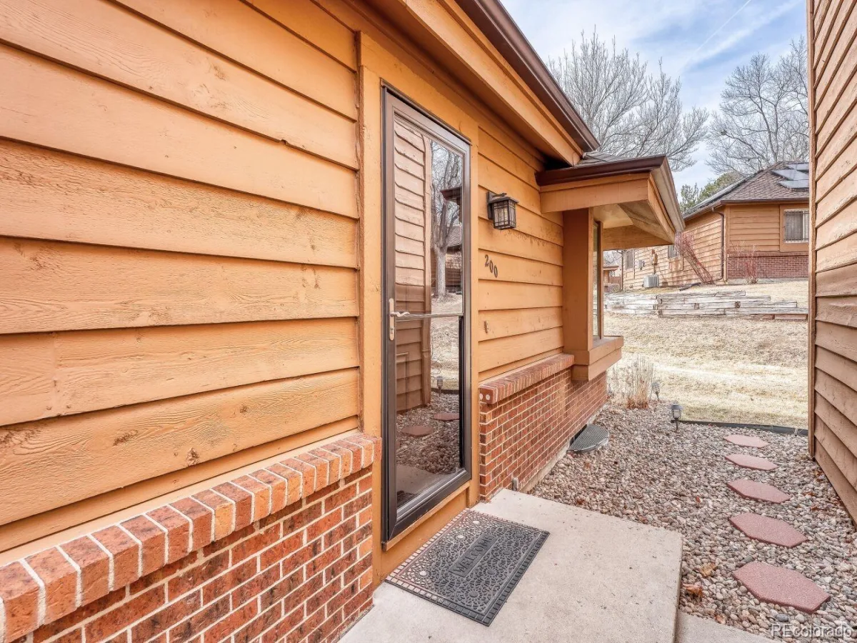 200 S Dearborn Circle Aurora CO 80012 MLS #REC1660752 06092026072347 1200 0