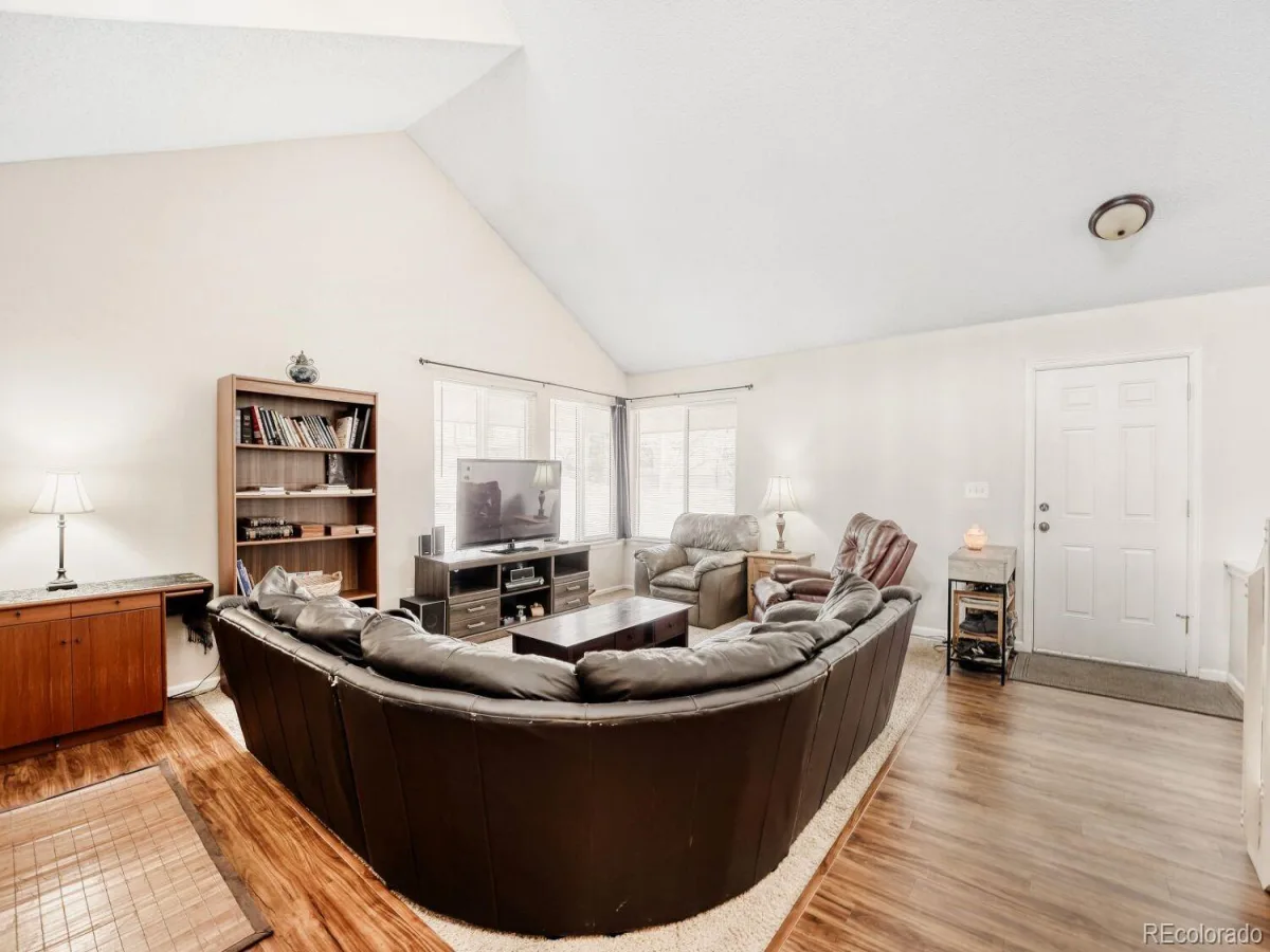 200 S Dearborn Circle Aurora CO 80012 MLS #REC1660752 06092026072347 1200 3
