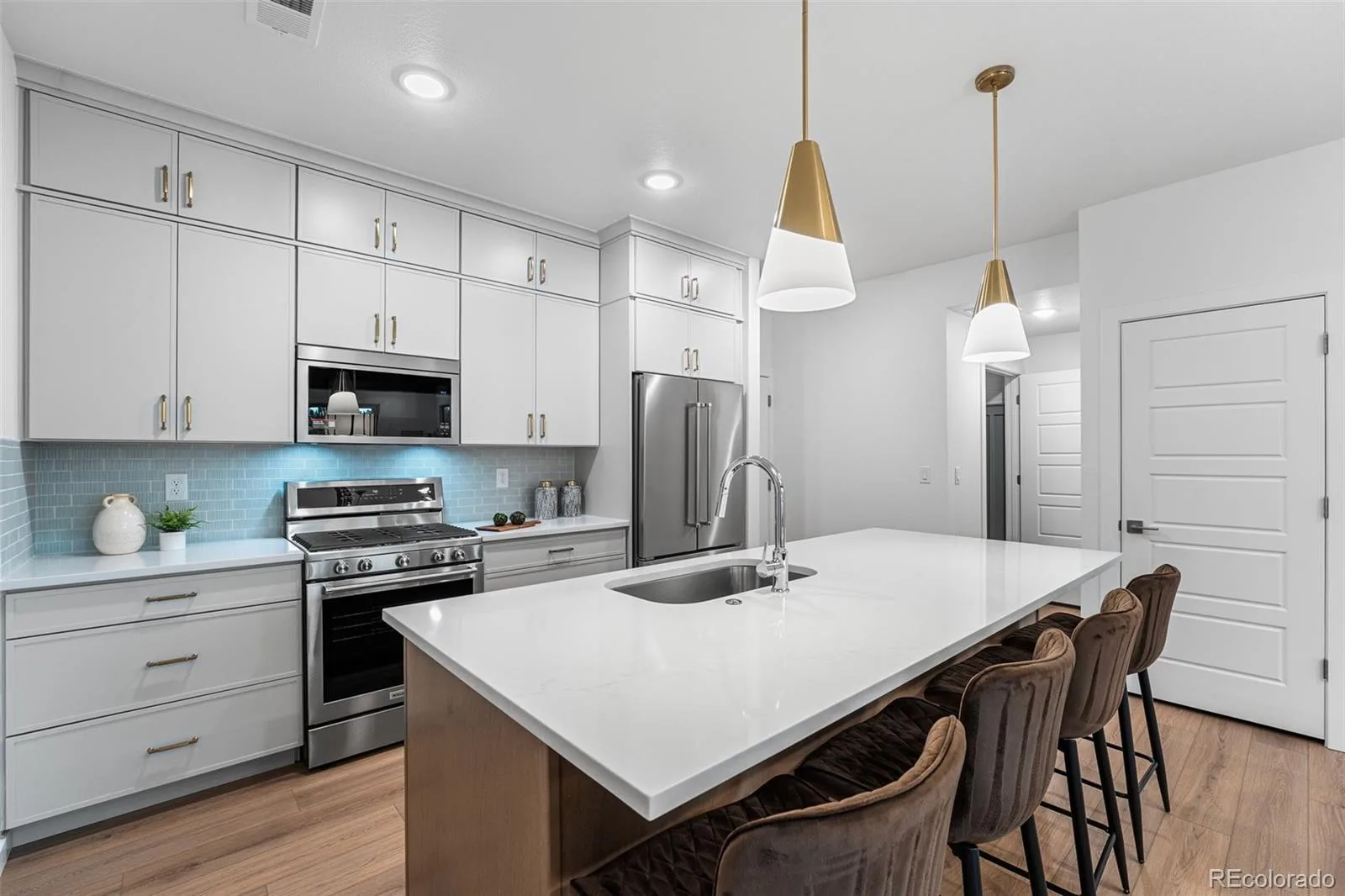 12334 W 58th Court Arvada CO 80004 | MLS #REC1661397 08212026214618 1600 16