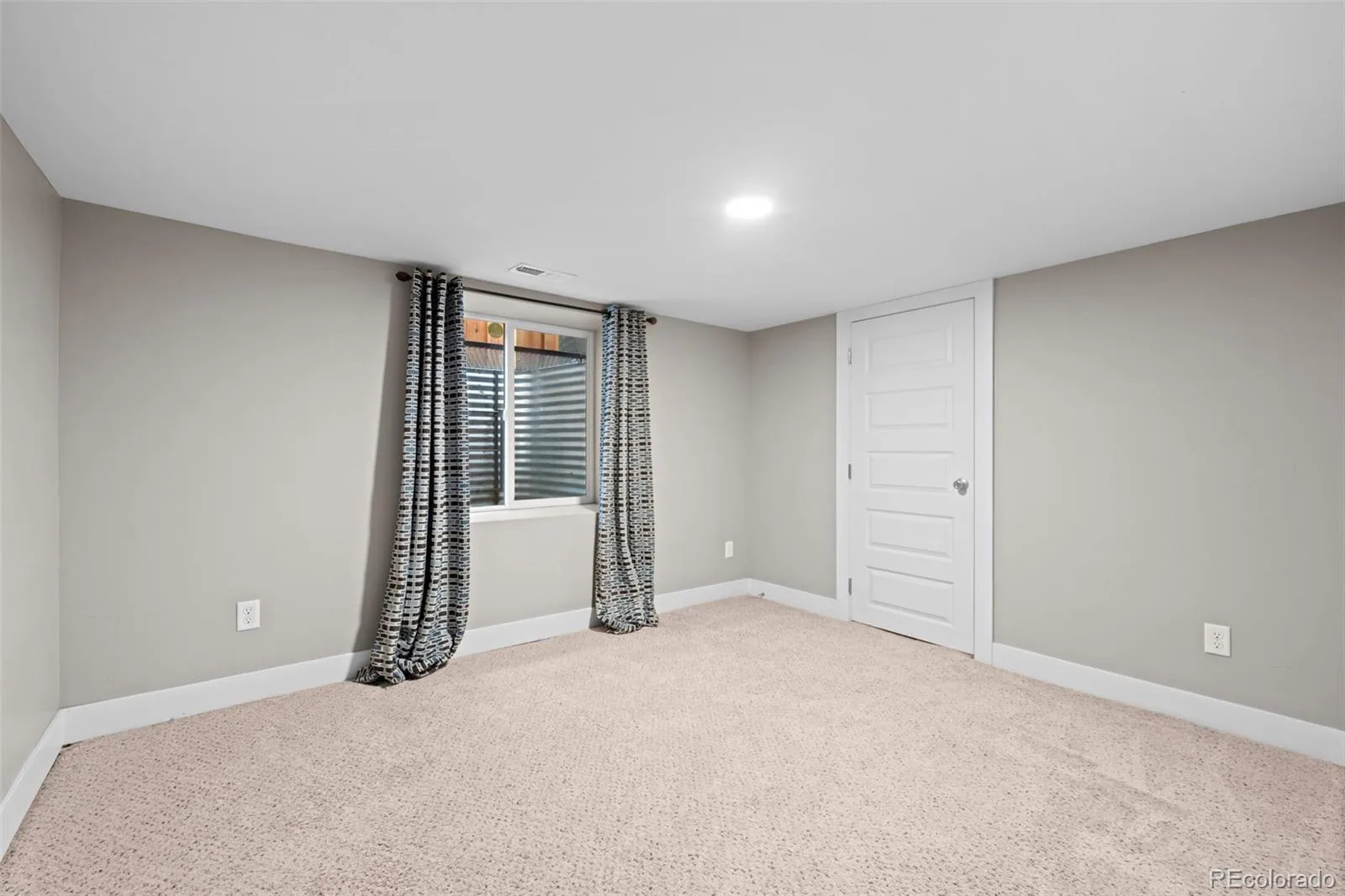 2643 N York Street Denver CO 80205 | MLS #REC1668205 09302026174509 1600 24