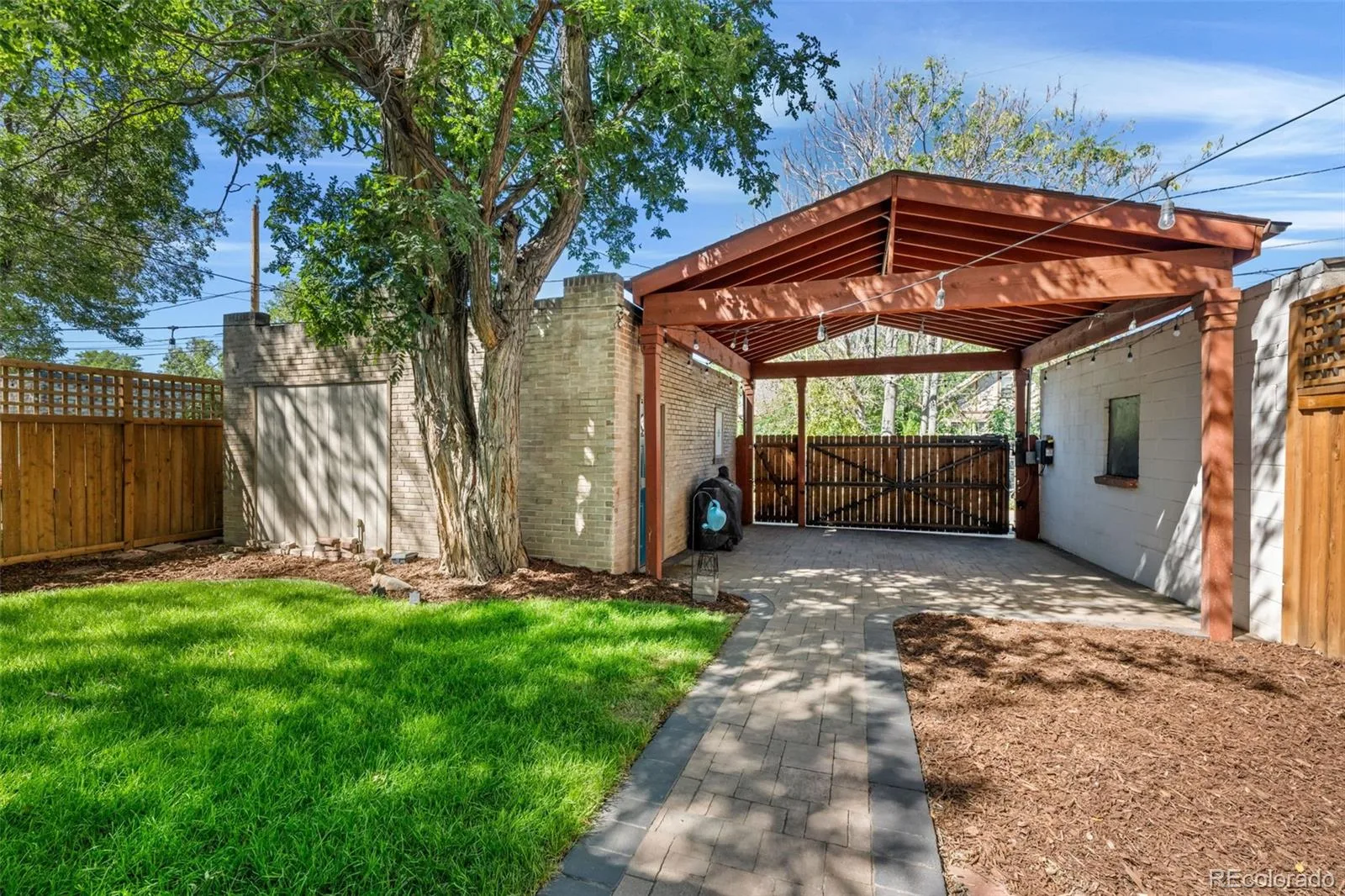 2643 N York Street Denver CO 80205 | MLS #REC1668205 09302026174509 1600 27