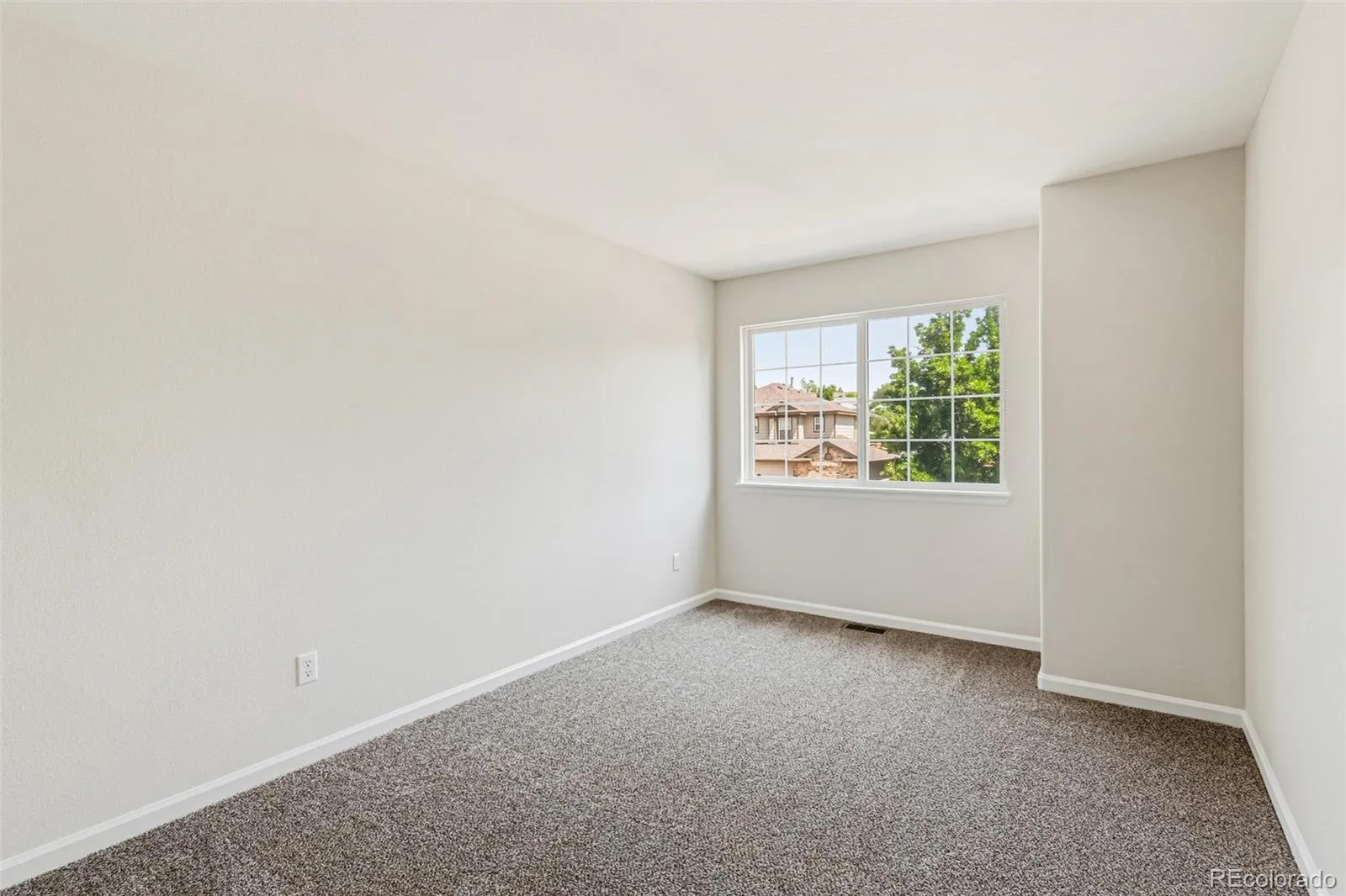 5790 S Danube Circle Aurora CO 80015 | MLS #REC1668327 08232026182553 1600 31