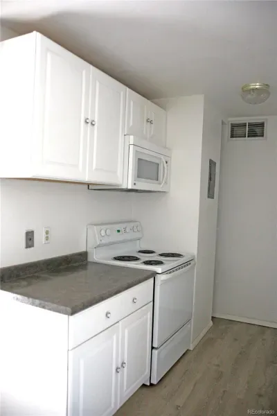 10211 Ura Lane #2-208 Thornton CO 80260 MLS #REC1668348 03312026145339 800 8