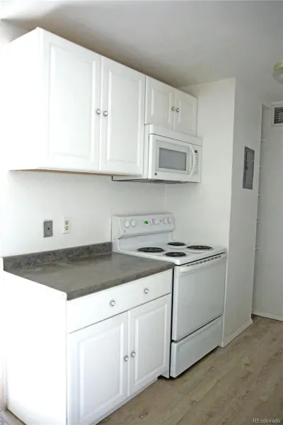 10211 Ura Lane #2-208 Thornton CO 80260 MLS #REC1668348 03312026145339 800 9