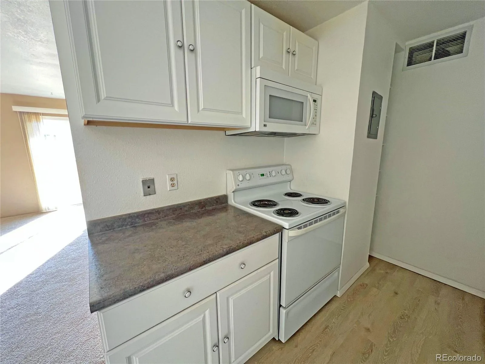 10211 Ura Lane #2-208 Thornton CO 80260 | MLS #REC1668348 08112026201555 1600 6