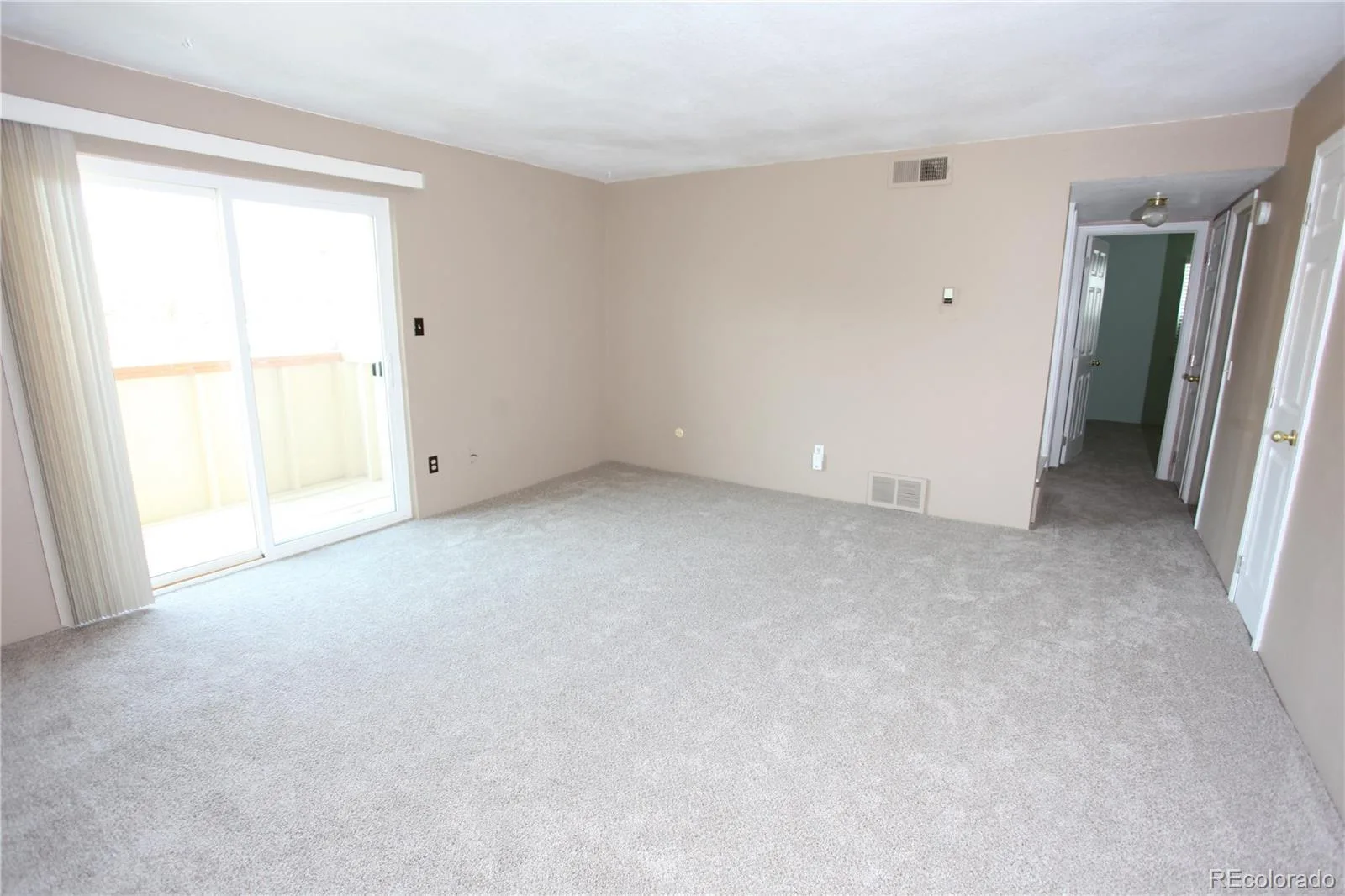 10211 Ura Lane #2-208 Thornton CO 80260 | MLS #REC1668348 08112026201555 1600 8