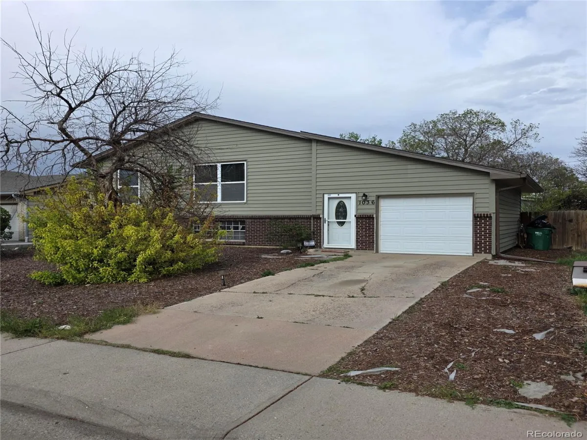 1036 Mobile Street Aurora CO 80011 MLS #REC1668430 05062026230742 1200 22